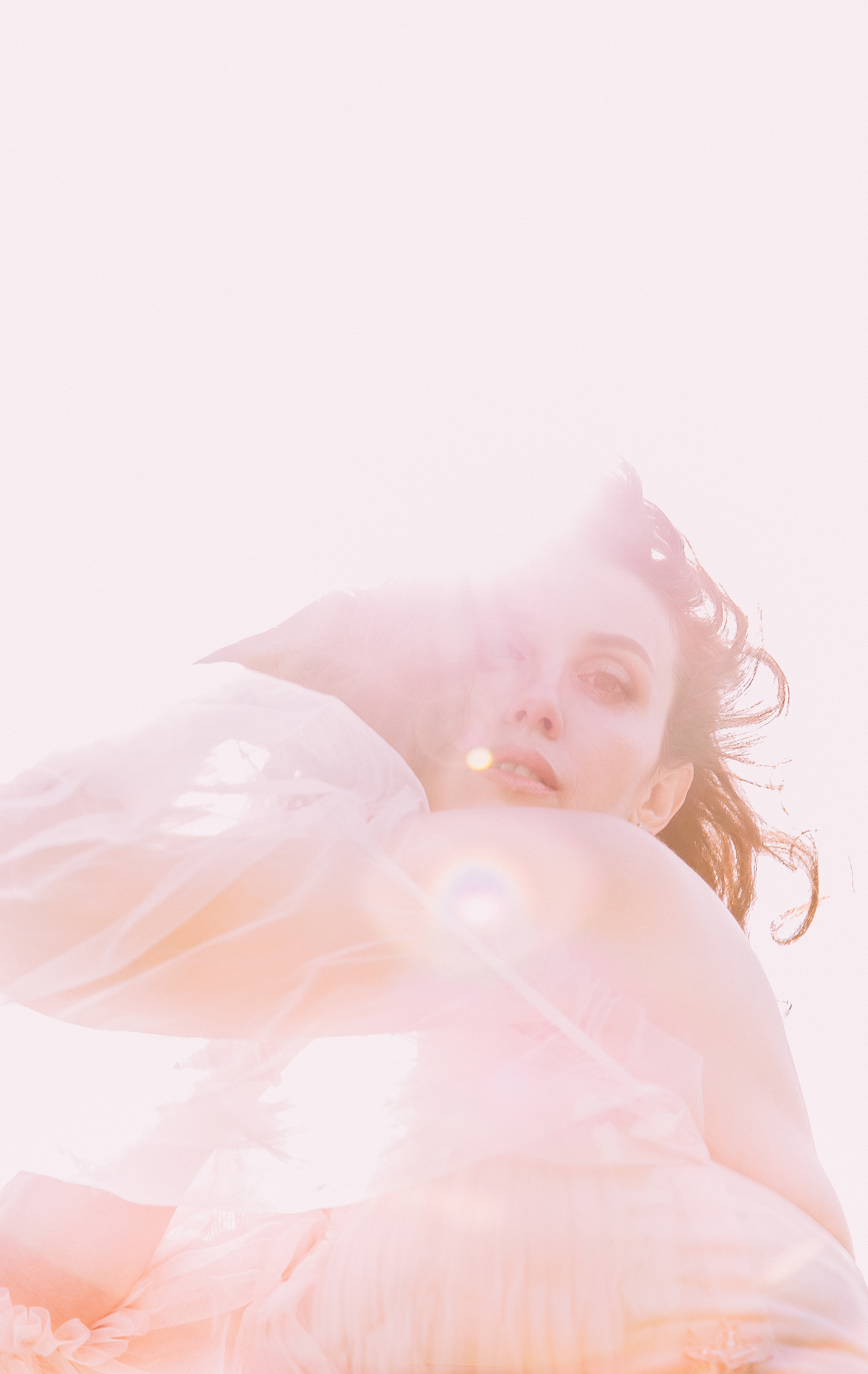 Эльвира «Пробуждение» в весеннем цветении. Женский фотограф и фототерапевт в Алмате Камиля Сабитова