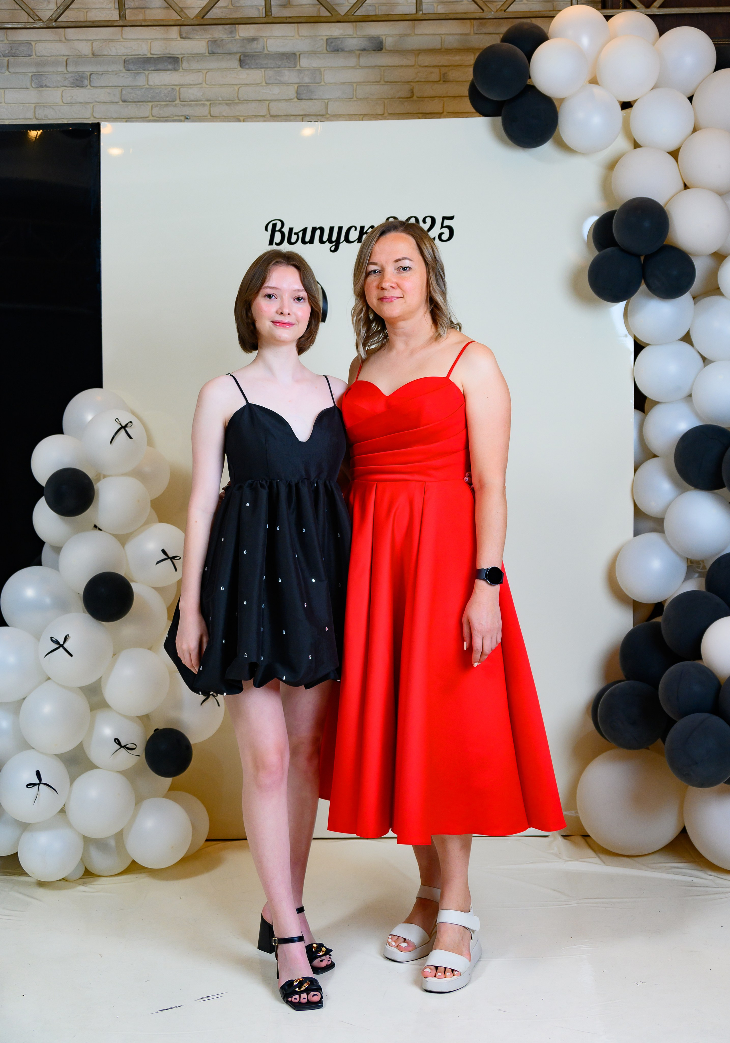 Выпускной 2025 11 кл. Семейный и детский фотограф в Новороссийске Лебедева Елена