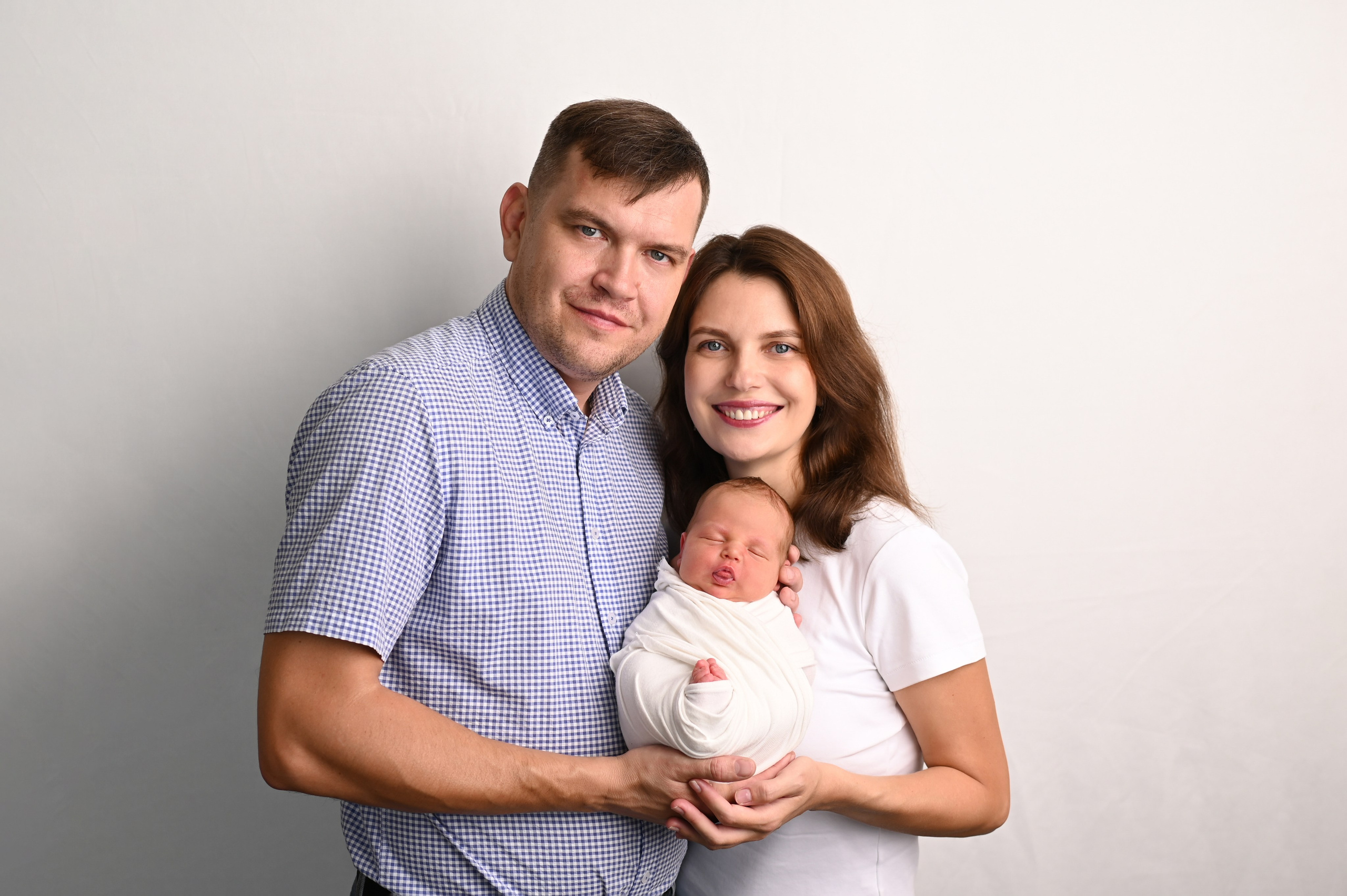 Фото с родителями. Фотограф новорожденных Кемерово Анастасия Шромова