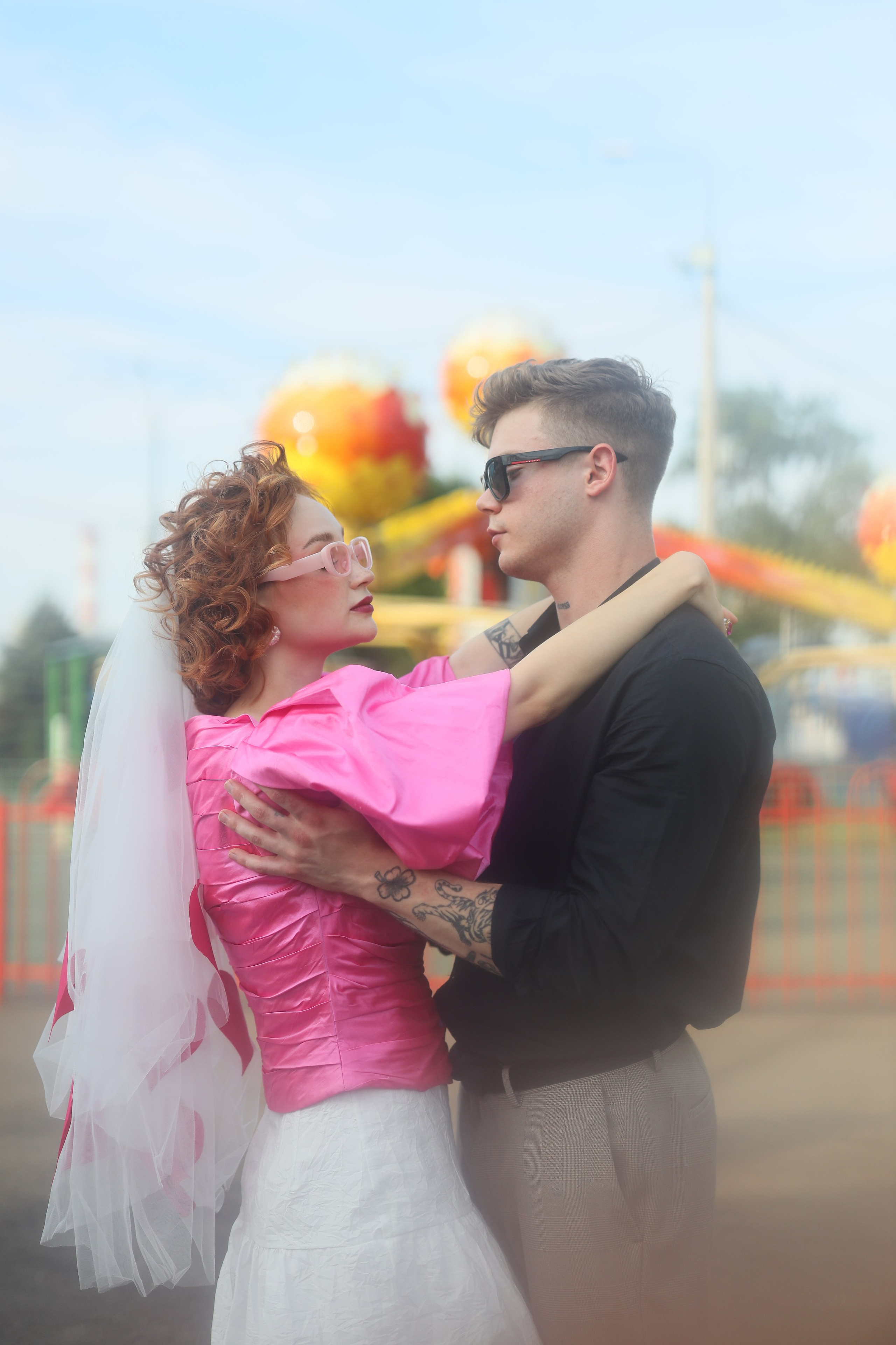 Свадебная фотосессия в парке аттракционов. Свадебный и семейный фотограф в Абхазии Жанна Соснина