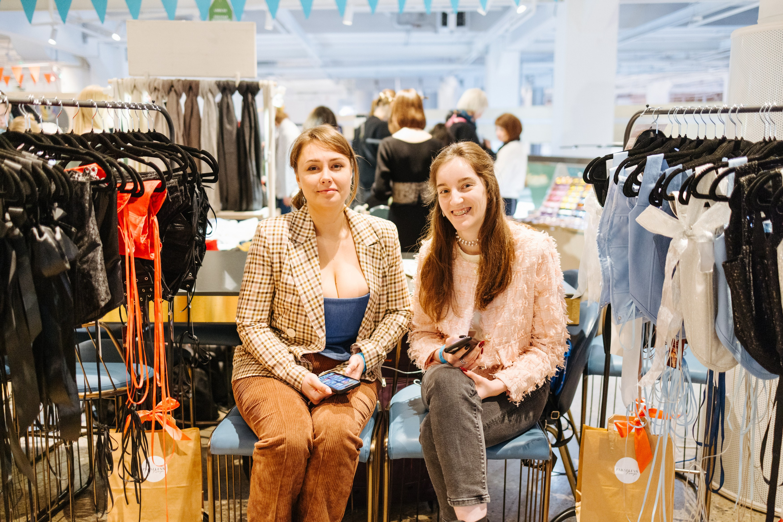 2–3 марта 2024 в пространстве «Три вокзала. Депо» / День 1 / фото Валерий Белобеев. Фотоотчеты «Ламбада-маркета»