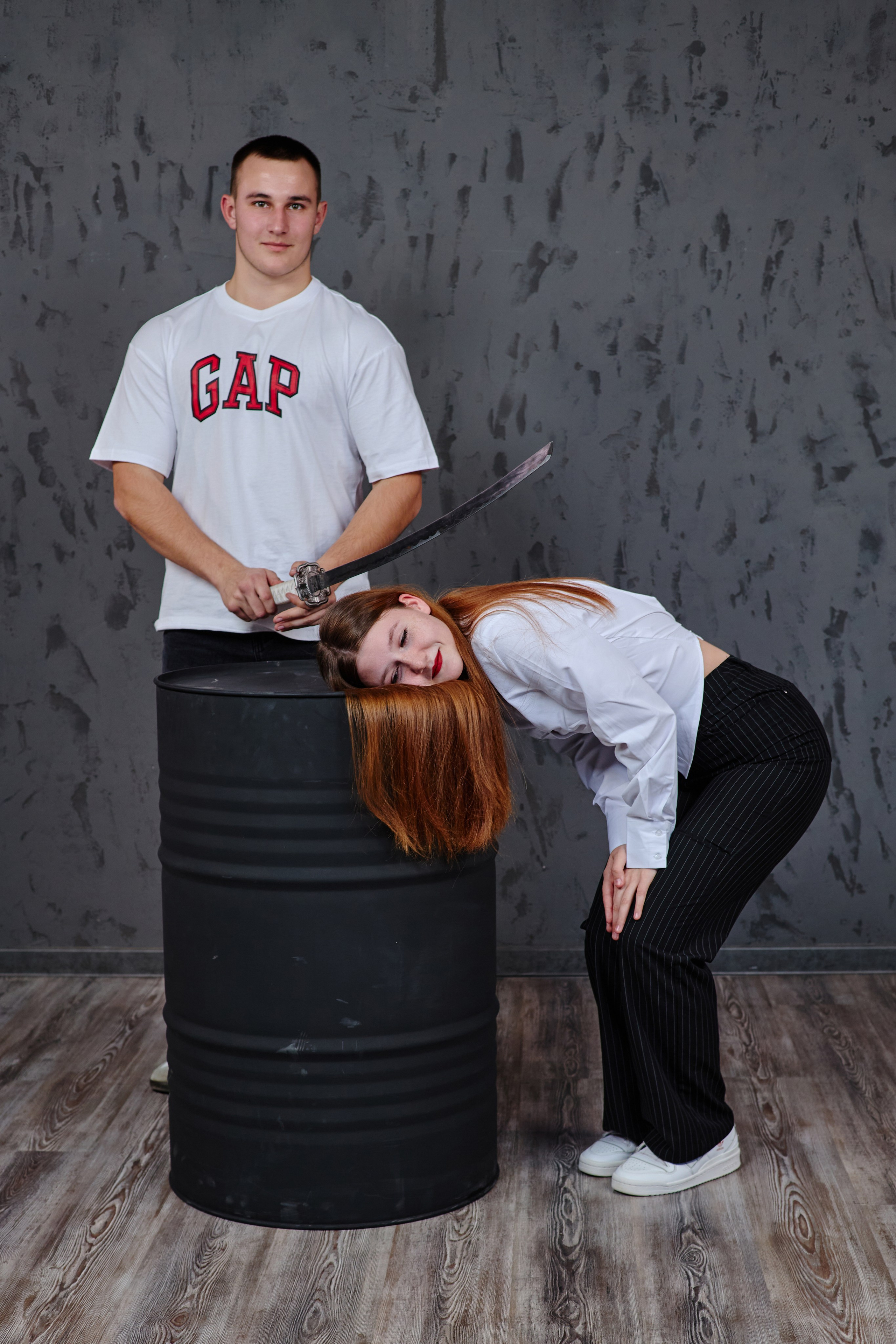 Сьемка выпускного альбома в студии DARK LOFT таганрог. Фотограф Выпускные альбомы Таганрог Сергей Коробченко