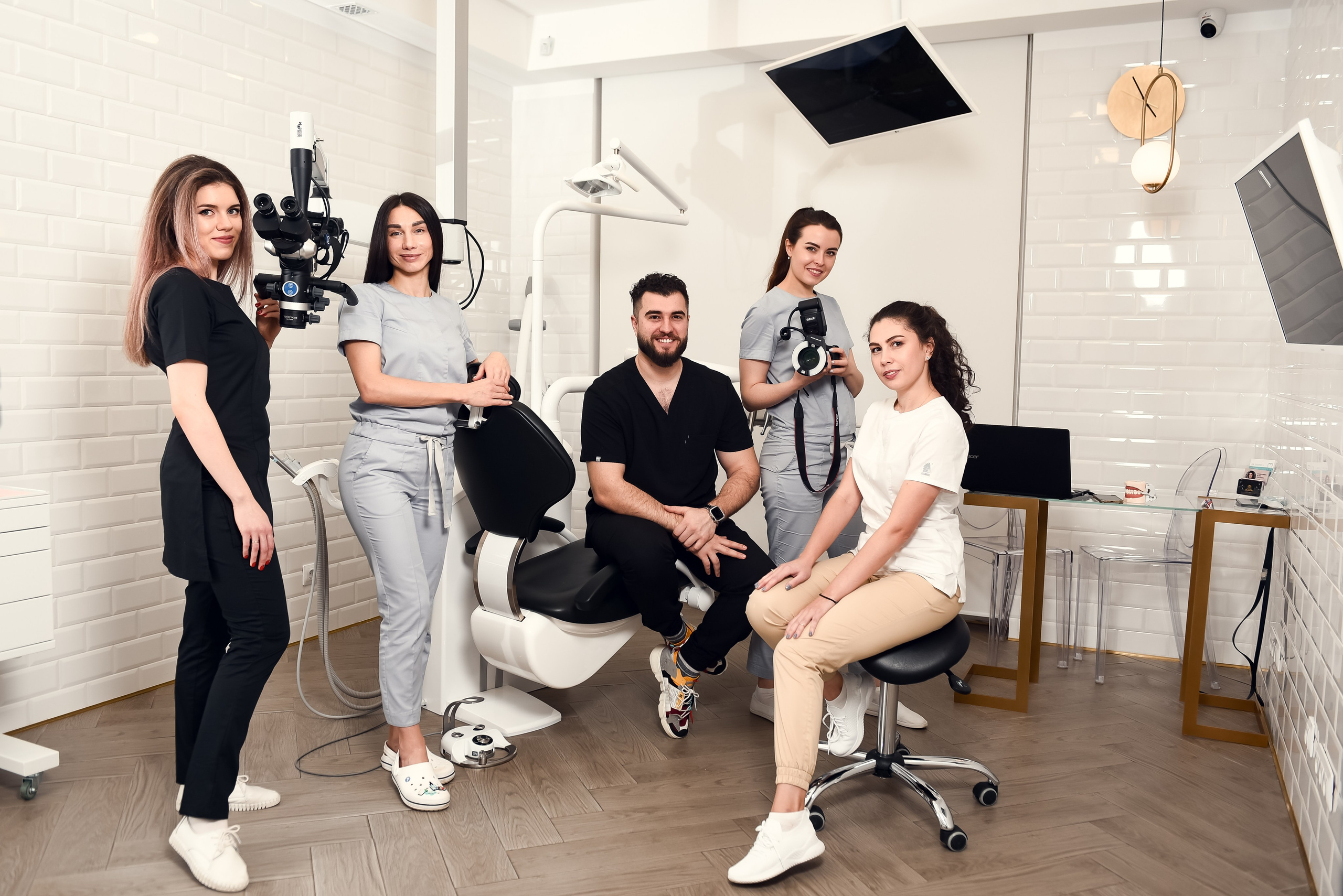 Rossignoli clinica. Анастасия Петрович фотограф, фотокорреспондент в Москве и Санкт-Петербурге. Фотосъёмка репортажа, мероприятия, корпоративная съёмка, контент