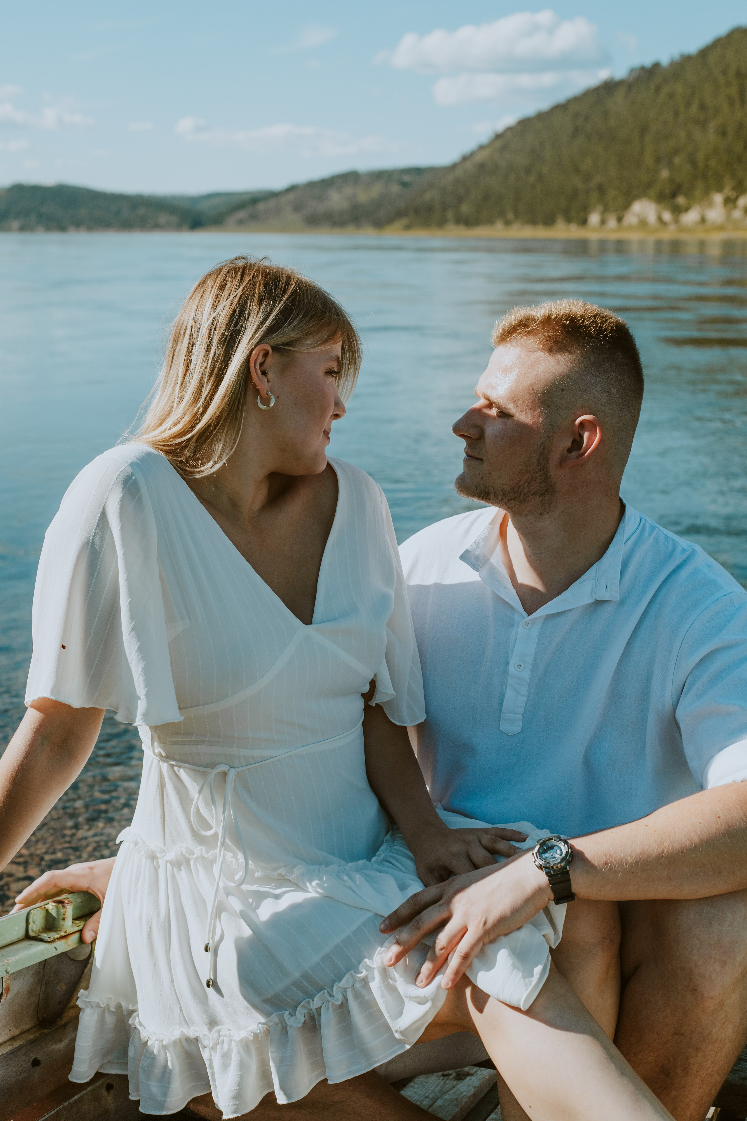 Love story на берегу в Ангарске. Фотограф Ангарск Александра Зарубина