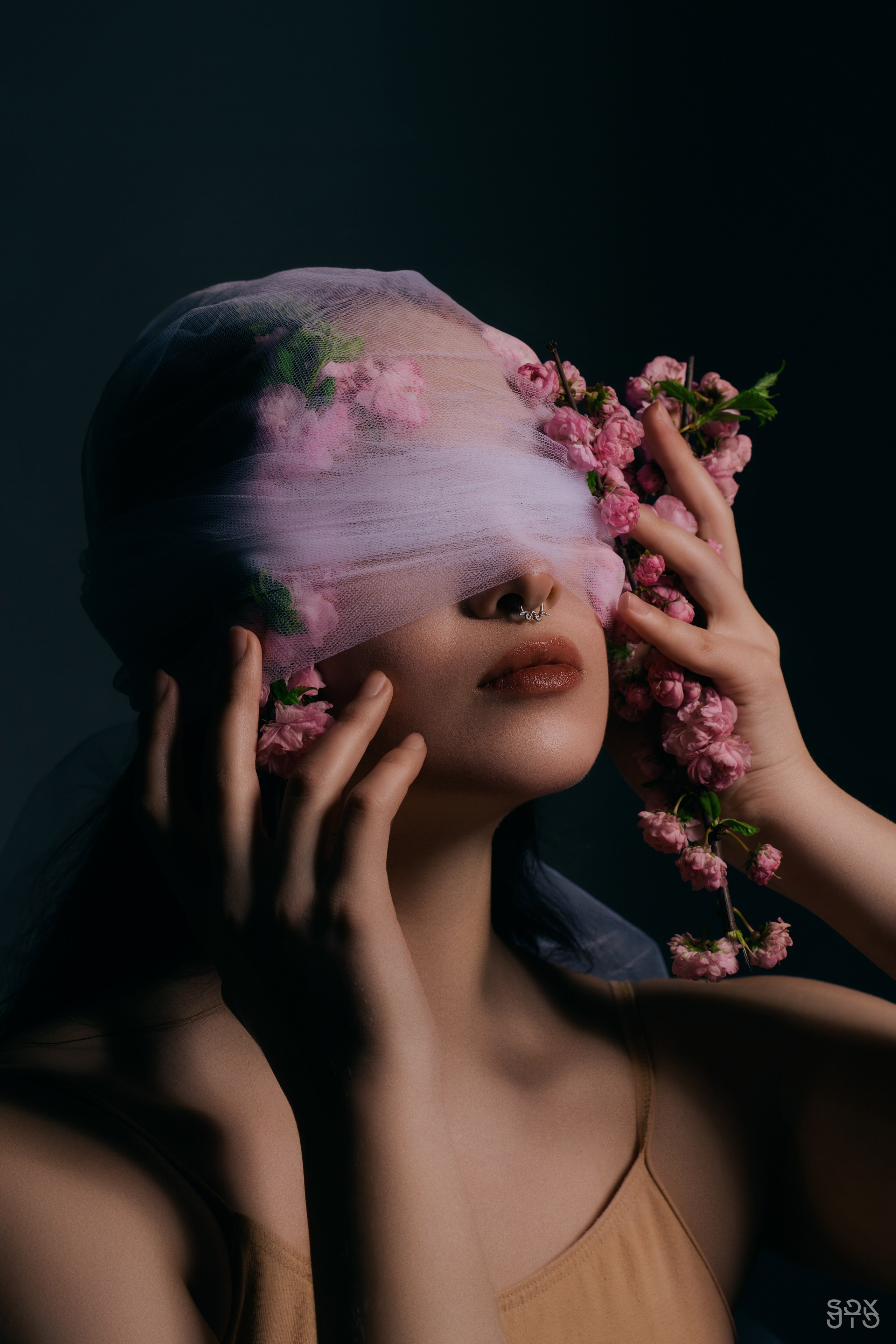 НА ГРАНИ СВЕТА