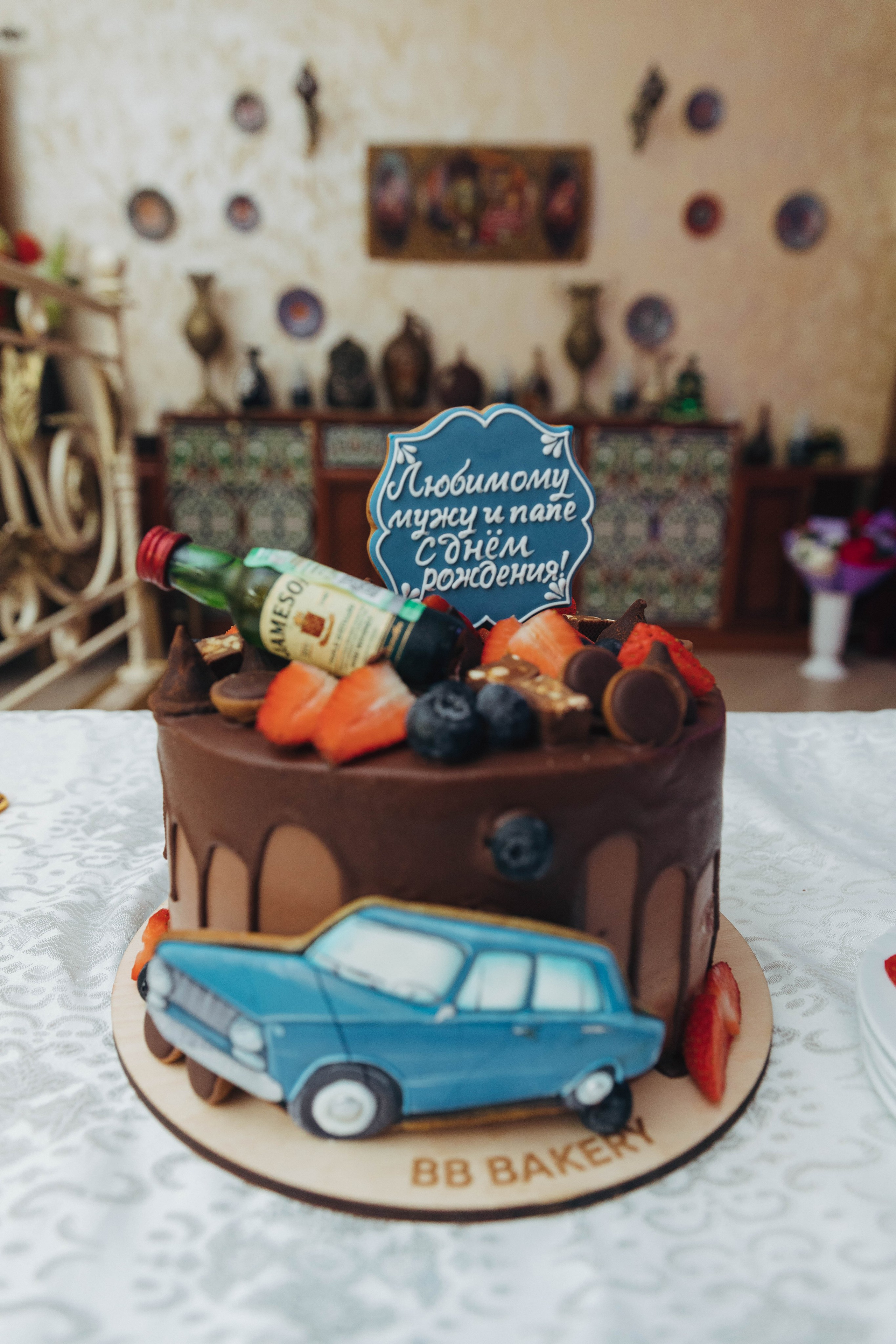 60 лет. Я Аракчеева Менслу — семейный и свадебный фотограф в Астрахани