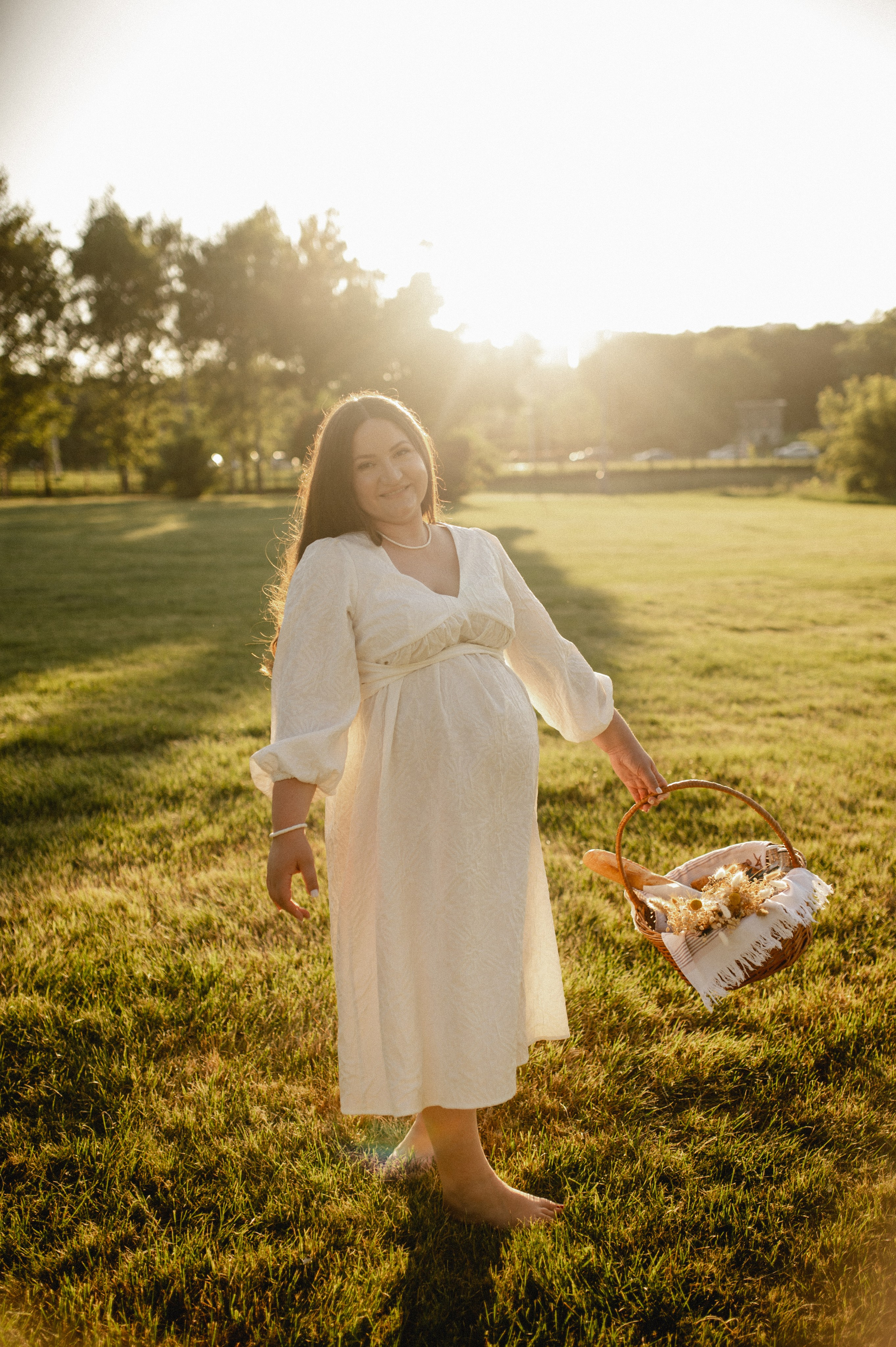 Фотосессия беременности на природе в парке Москвы. Семейная фотосессия Бутово Москва фотограф Алина Морщагина
