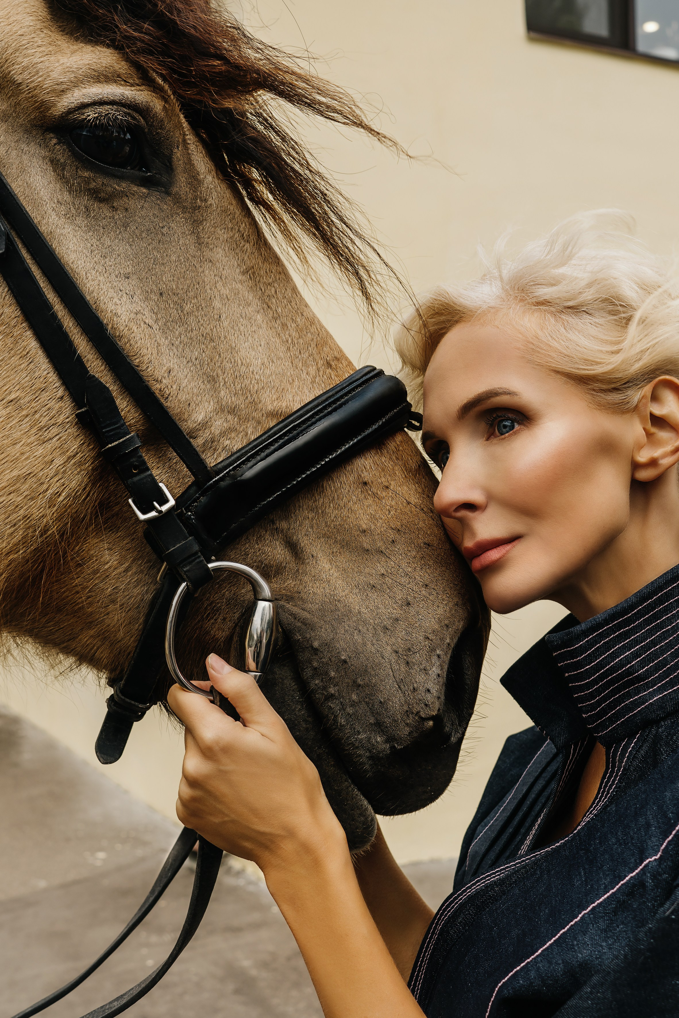 Съемка с лошадьми для журнала Vmode. Женский фотограф в Москве Анастасия Сидорова