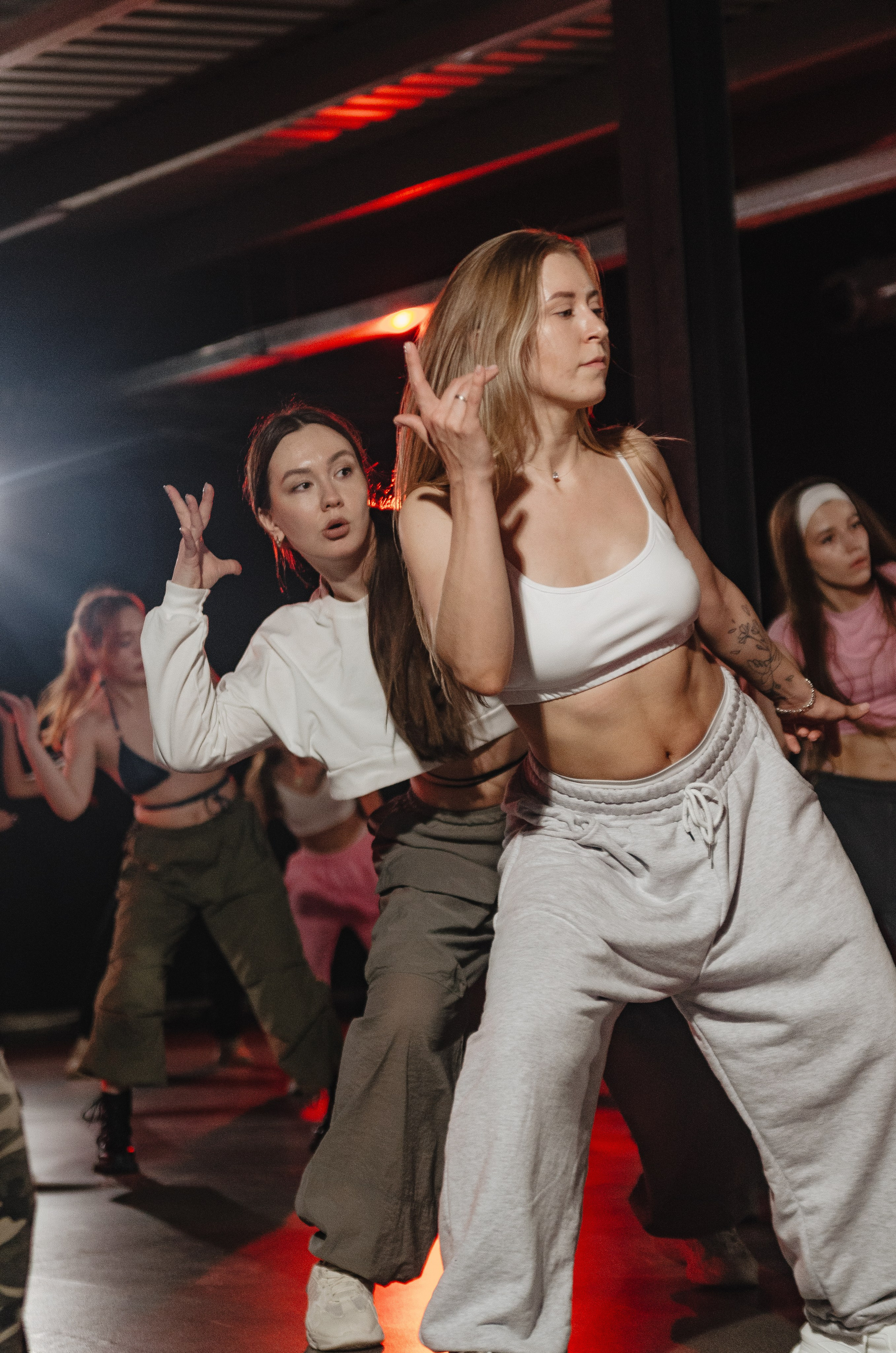 Мастер-классы по High Heels/Girly hip-hop от Оксаны ATTA. Денисова Аля — фотограф для парных съемок и индивидуальных историй в Барнауле