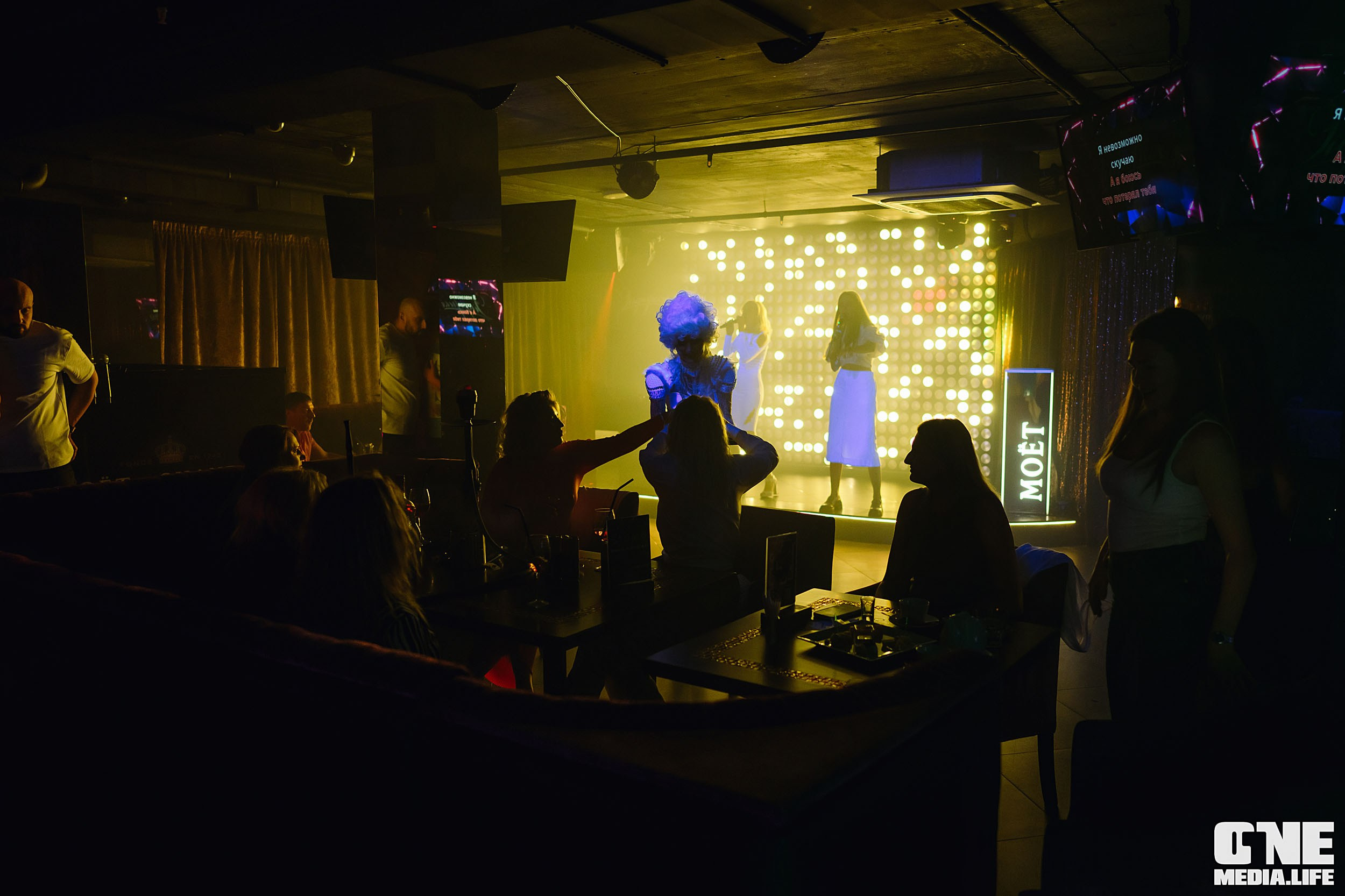 Фоторепортаж из караоке-клуба Эйфория. One Media Life: фоторепортажи, фотоотчеты с мероприятий и заведений