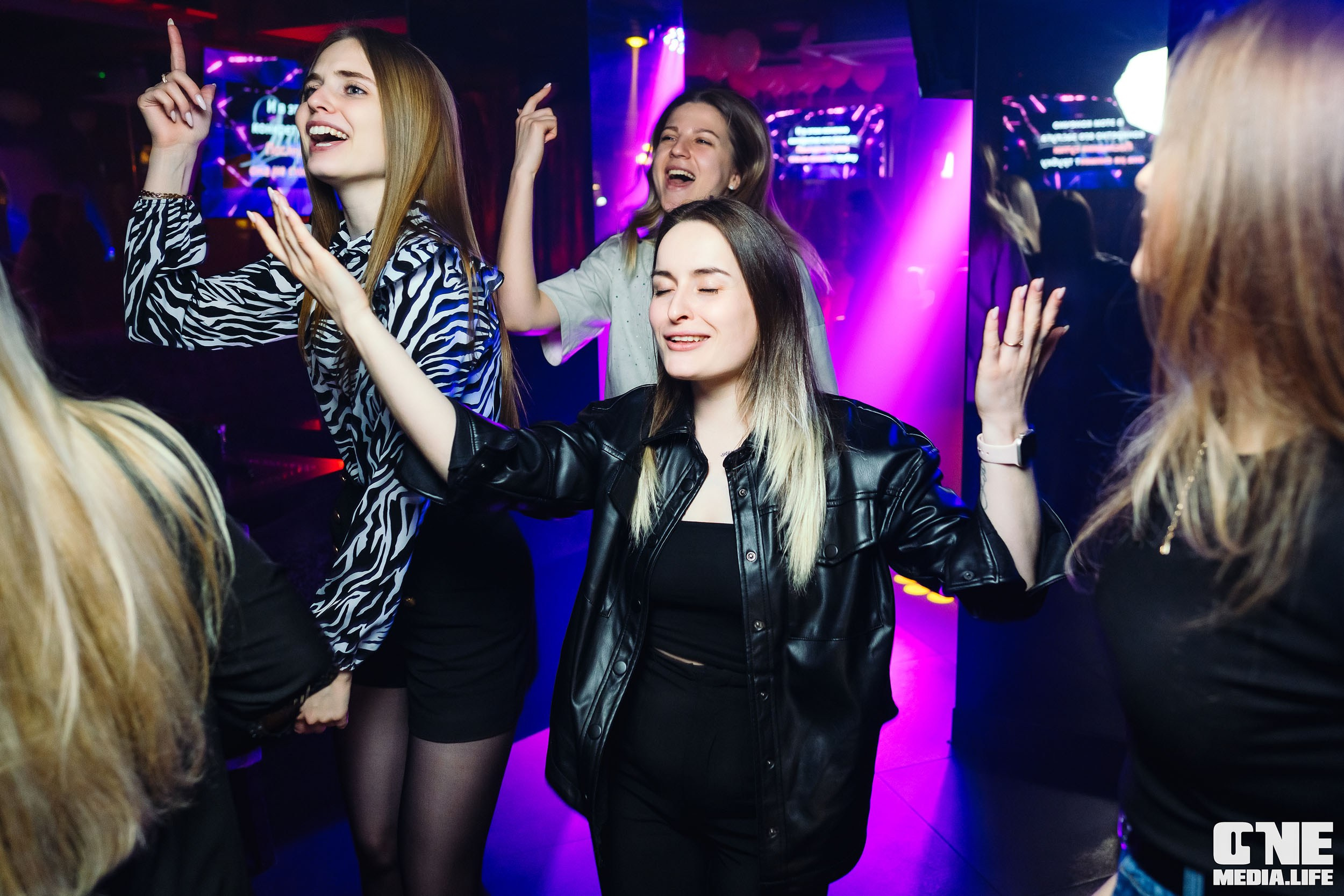 Фоторепортаж из караоке-клуба Эйфория. One Media Life: фоторепортажи, фотоотчеты с мероприятий и заведений