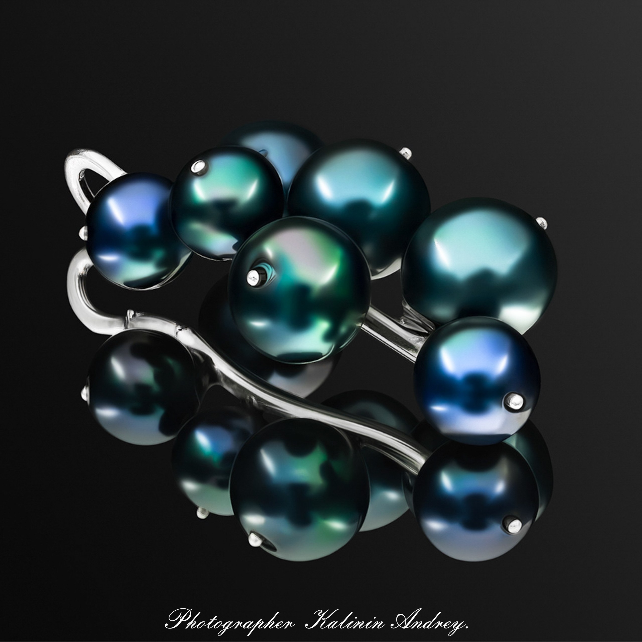 Рекламная эксклюзивная предметная фотосъёмка ювелирных изделий в Москве  тел +7 966-003-13-07. Высококачественная профессиональная рекламная фотосъёмка ювелирных украшений, драгоценных камней в Москве. Обучение, консультация