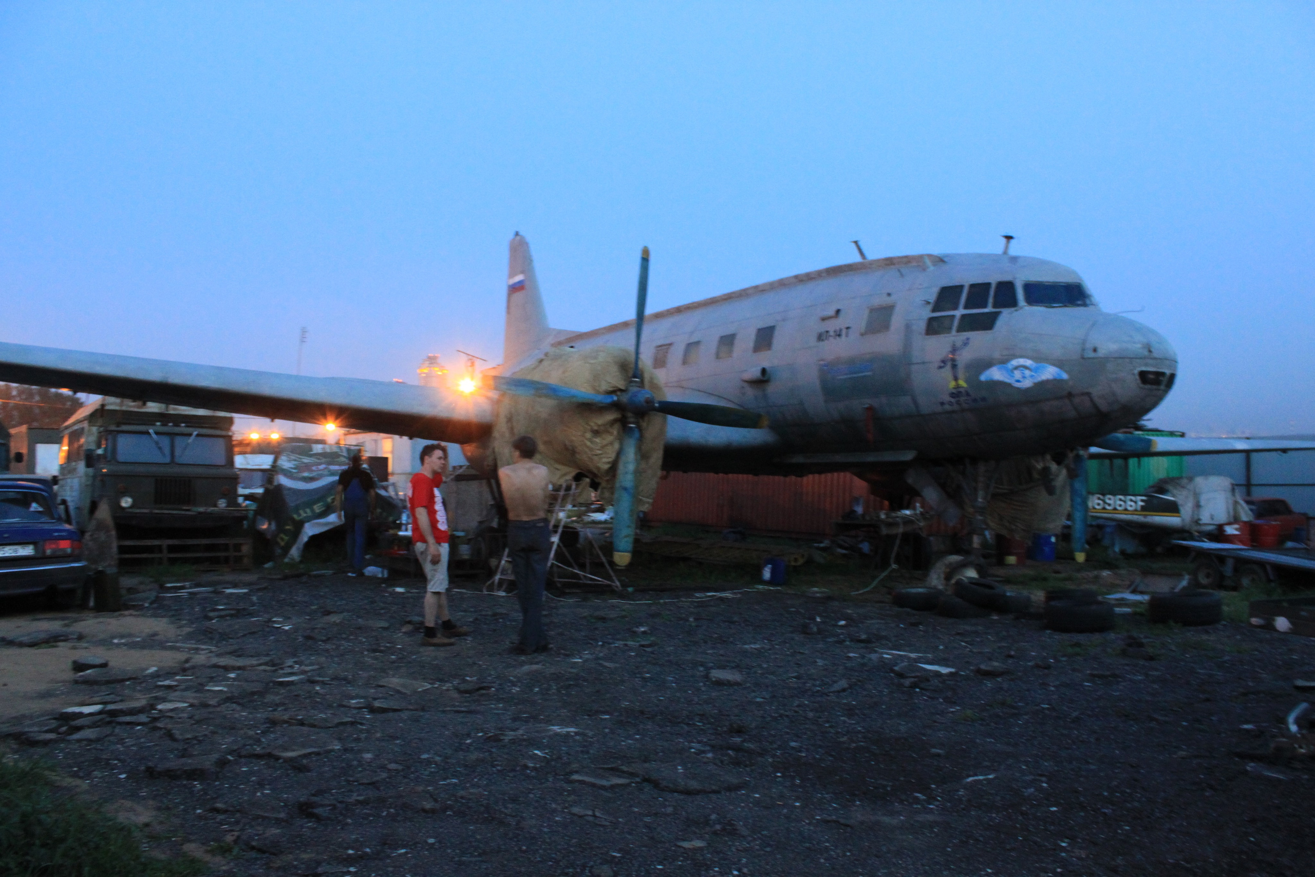 Ил-14Т «Голубая Мечта» работы в Тушино (2011 г.). Фотоальбом показывающий увлекательный мир авиации и мир медведей Андрея Иванова