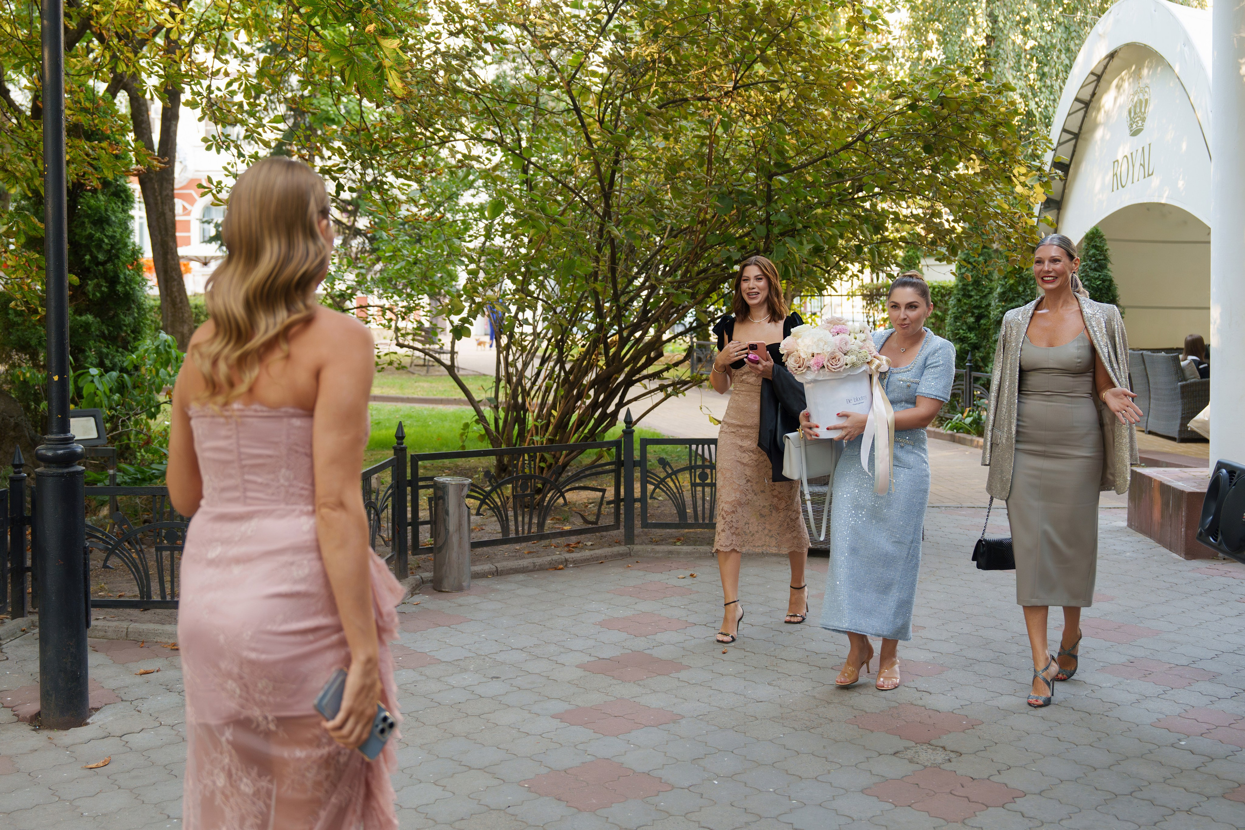 BY OLGA KIRIENKO. Свадебный и репортажный фотограф Элина Козырьянова