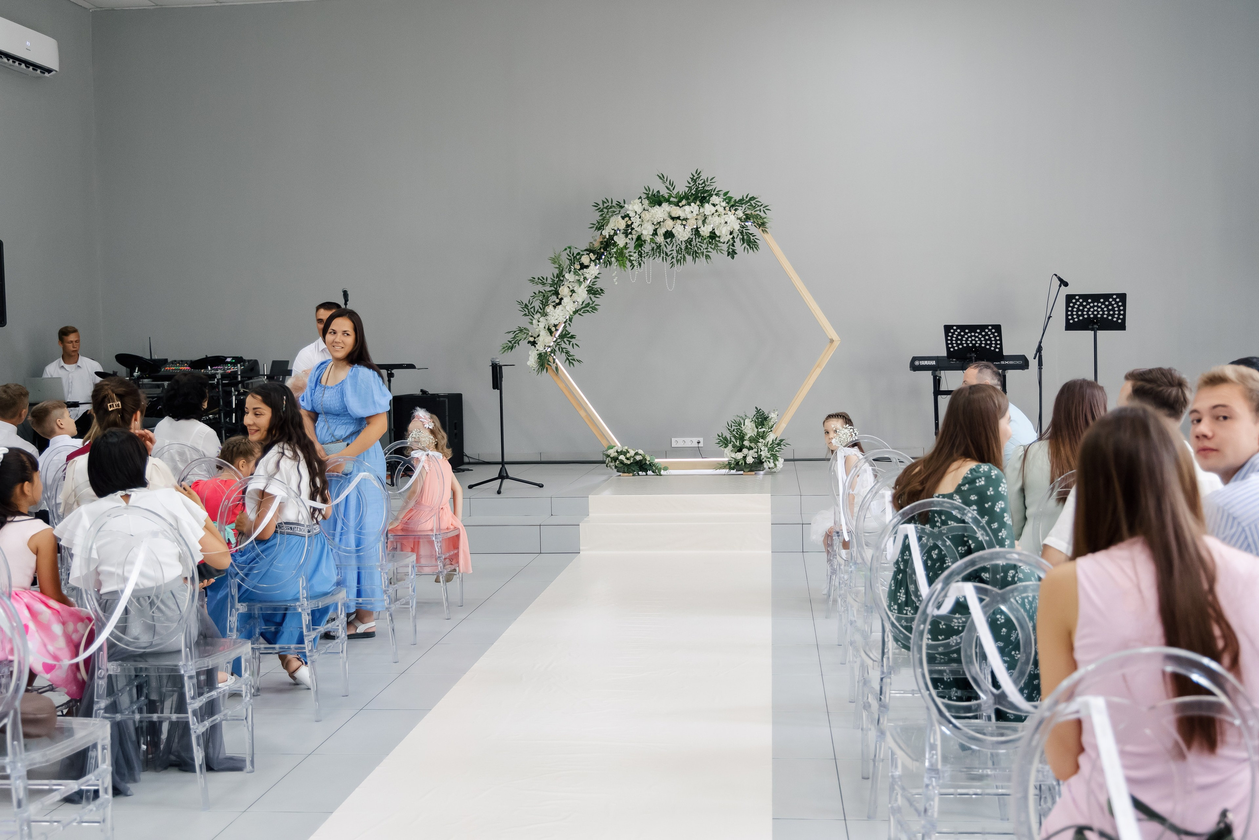 Тимофей и Маргарита. Озеро Лотосов. Венчание в церкви. Свадебный фотограф в Хабаровске