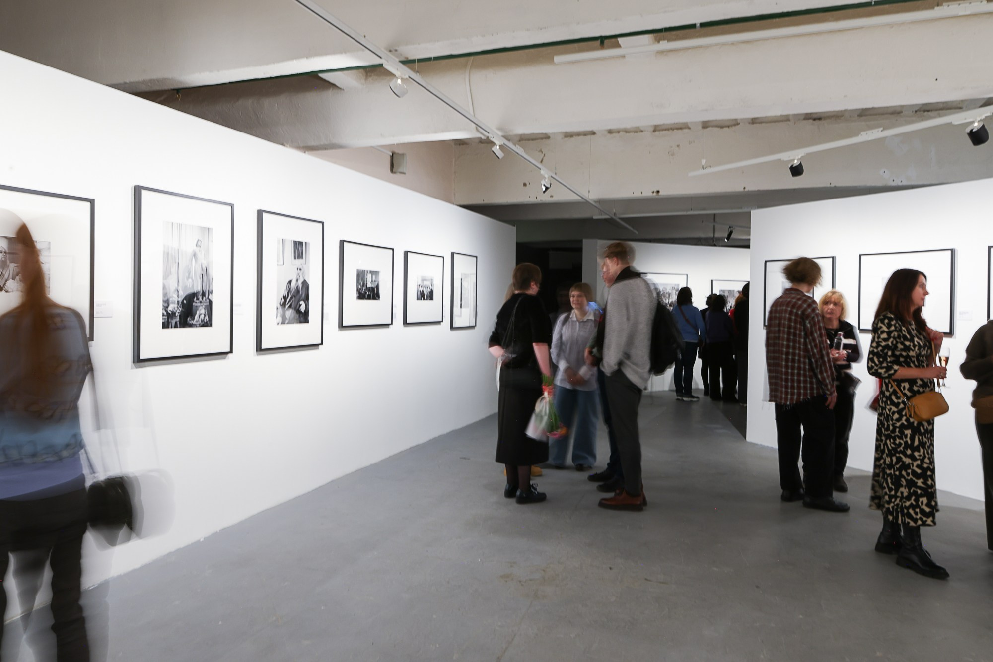 Игорь Кошельков.ЗВЁЗДЫ ОТТЕПЕЛИ. Репортажный, архитектурный, театральный и файн-арт фотограф Лена Мельникова в Москве