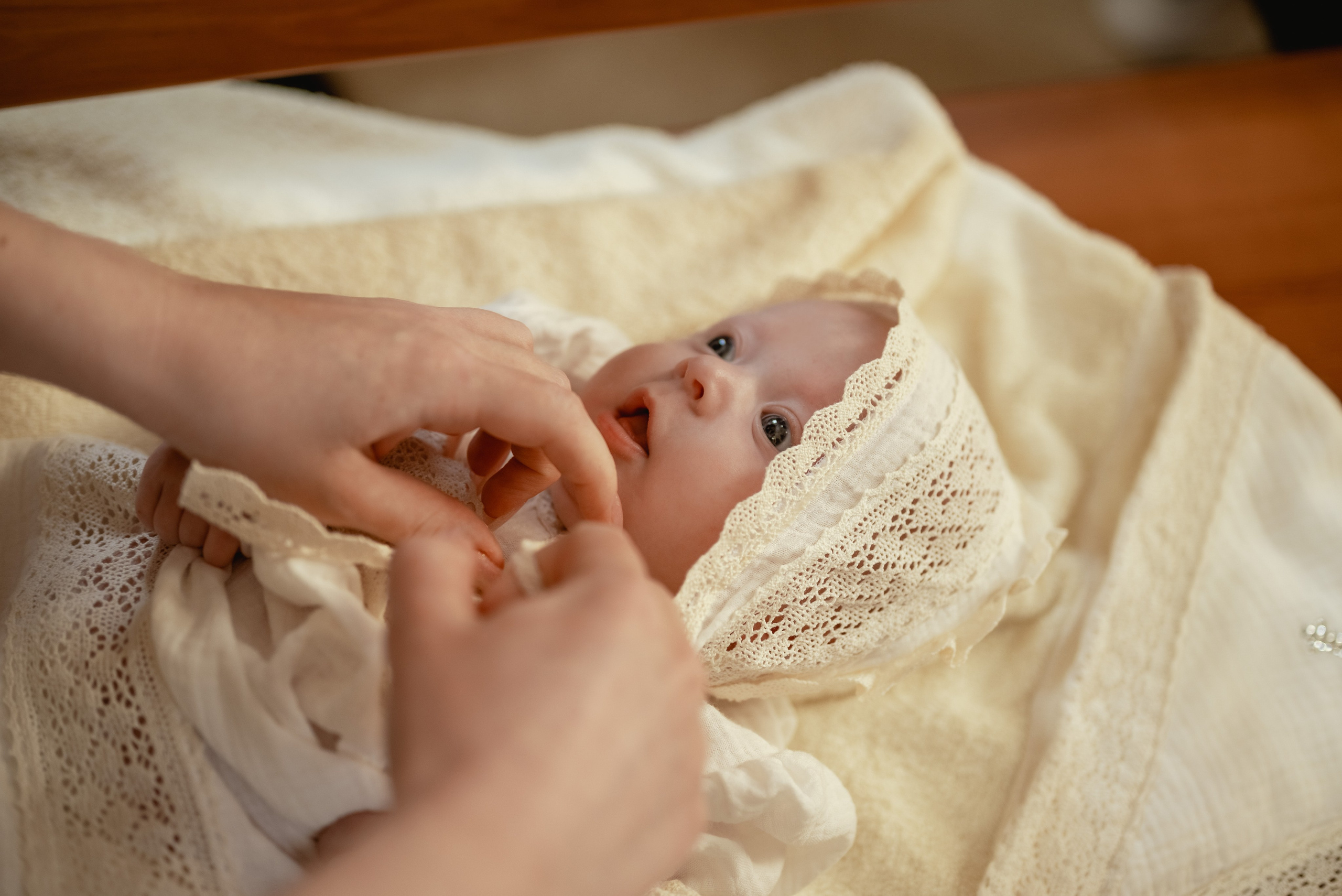 Крещение в храме Петра и Февронии. Юлия Басня семейный и свадебный фотограф в Донецке