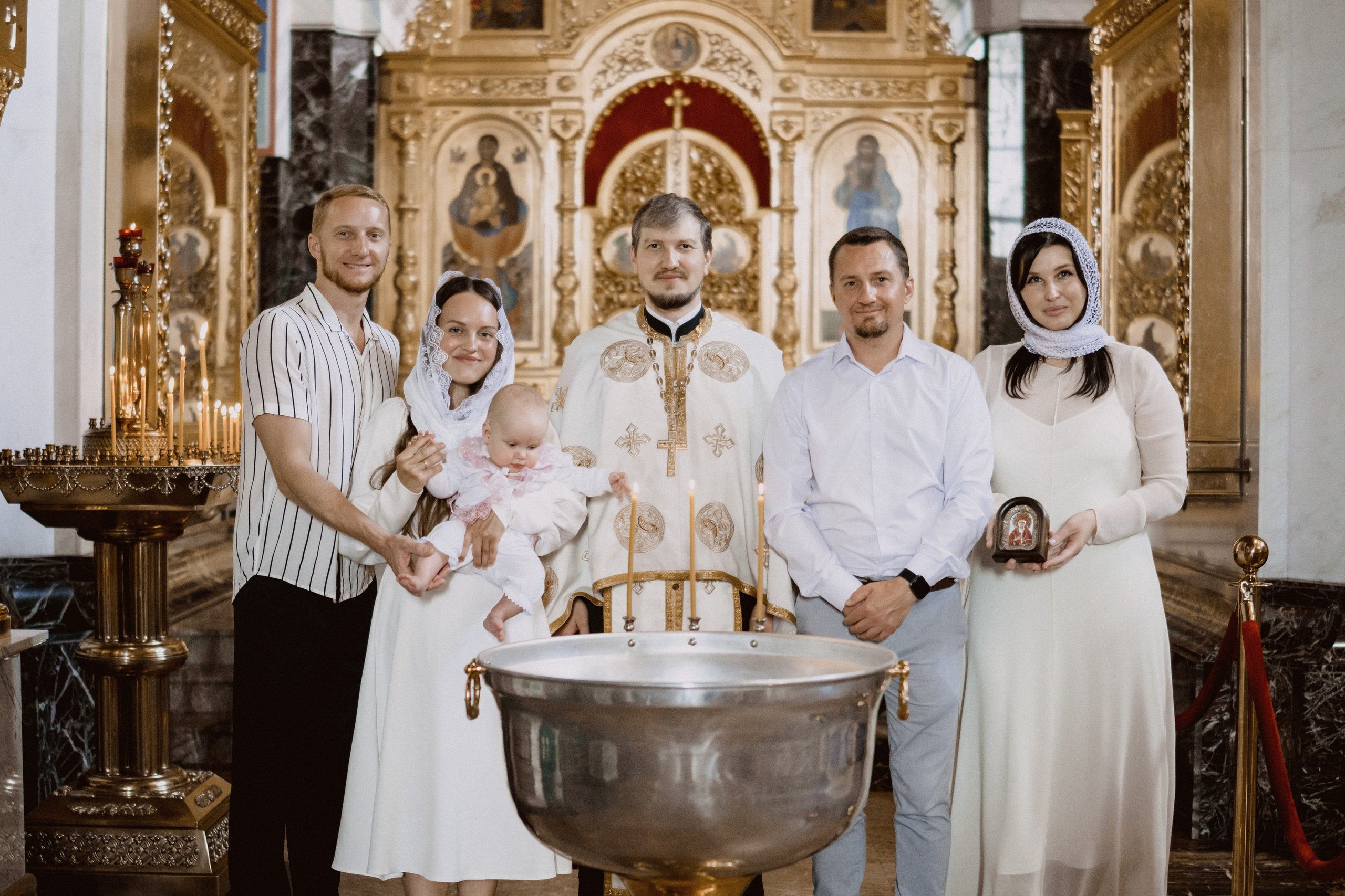 Крещение в Новодевичьем монастыре. Семейный фотограф и видеограф Алёна Ким
