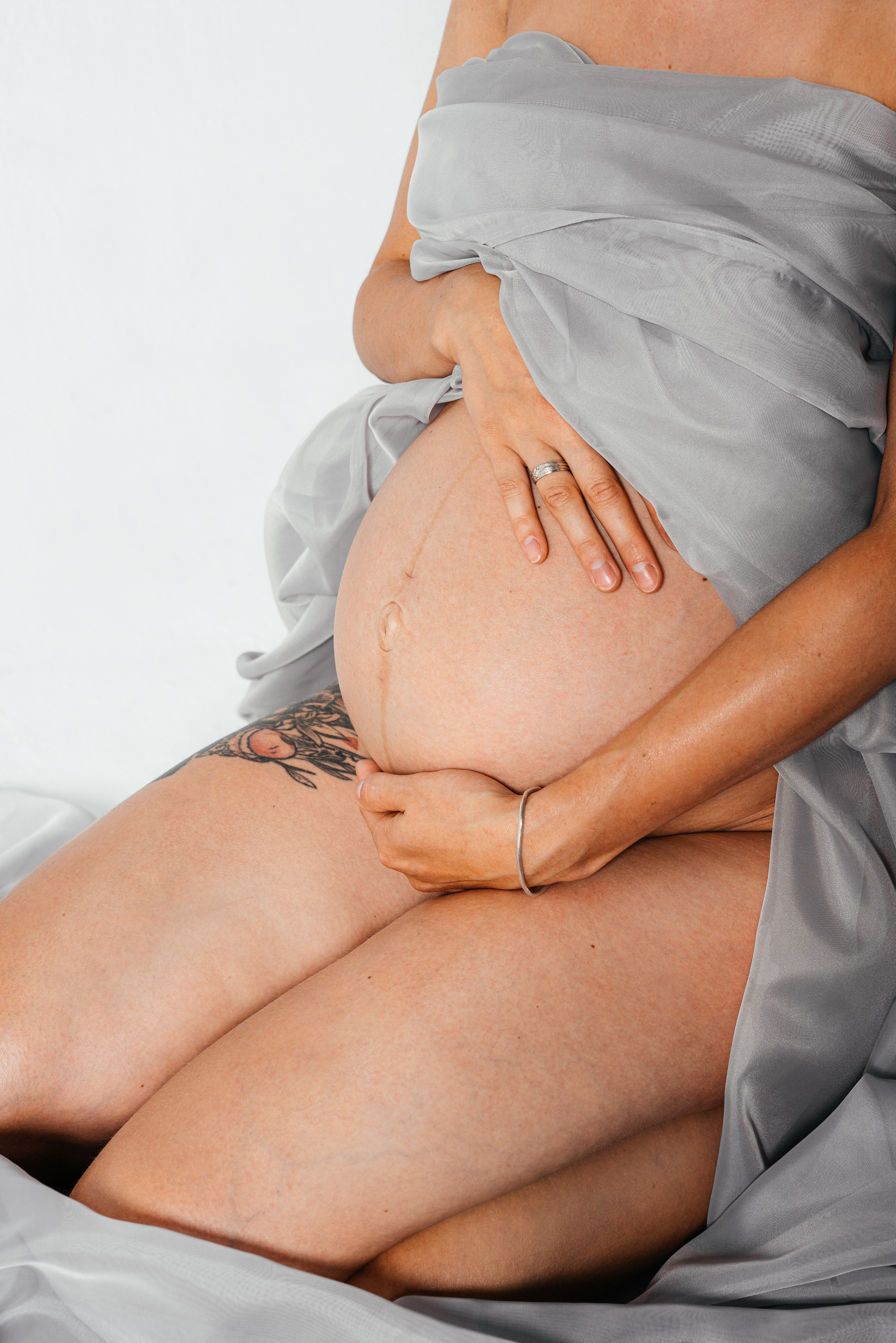 Беременность (минимализм). Фотограф Шунова Саша