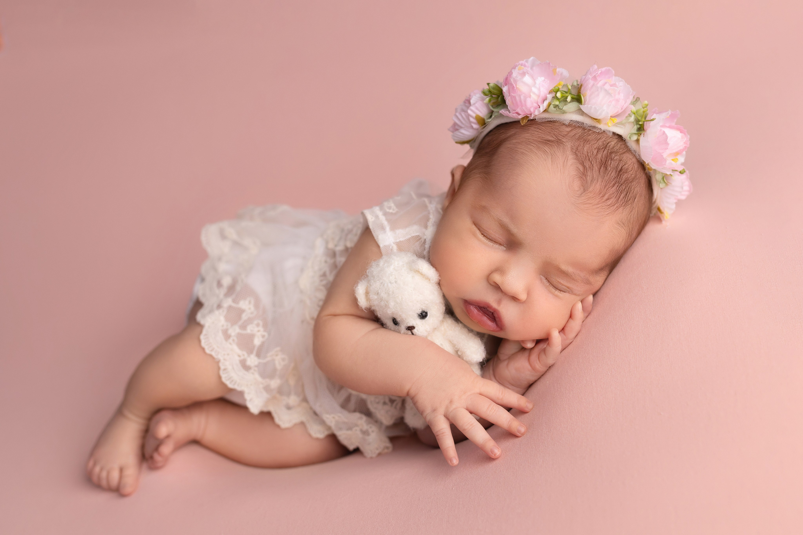 Классическая фотосессия малыша. Фотограф новорожденных малышей в Омске и Омской области Эльвира Камаева