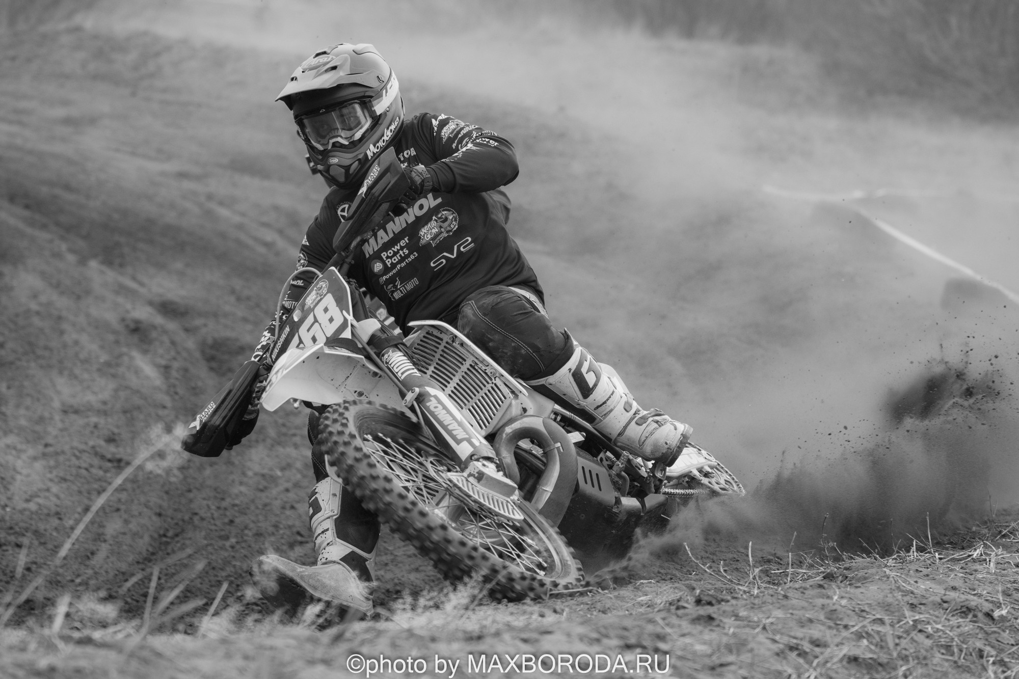 спортсмен Алексей Никишкин соревнования по мотокроссу в Формальном