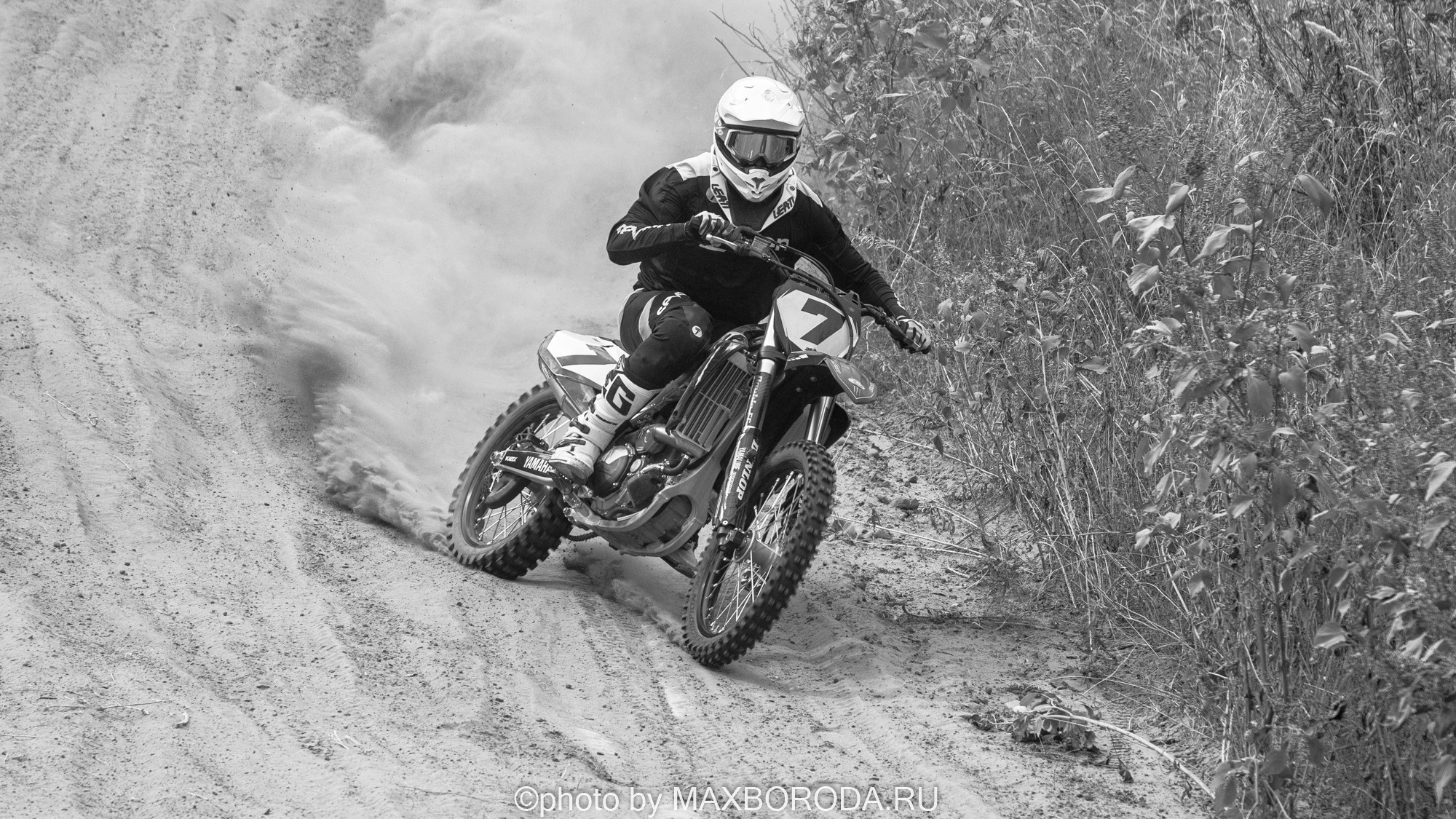 спортсмен Сафиуллин Олег на соревнованиях по мотокроссу - Кубок "РУССКИЕ МОТОЦИКЛИСТЫ"