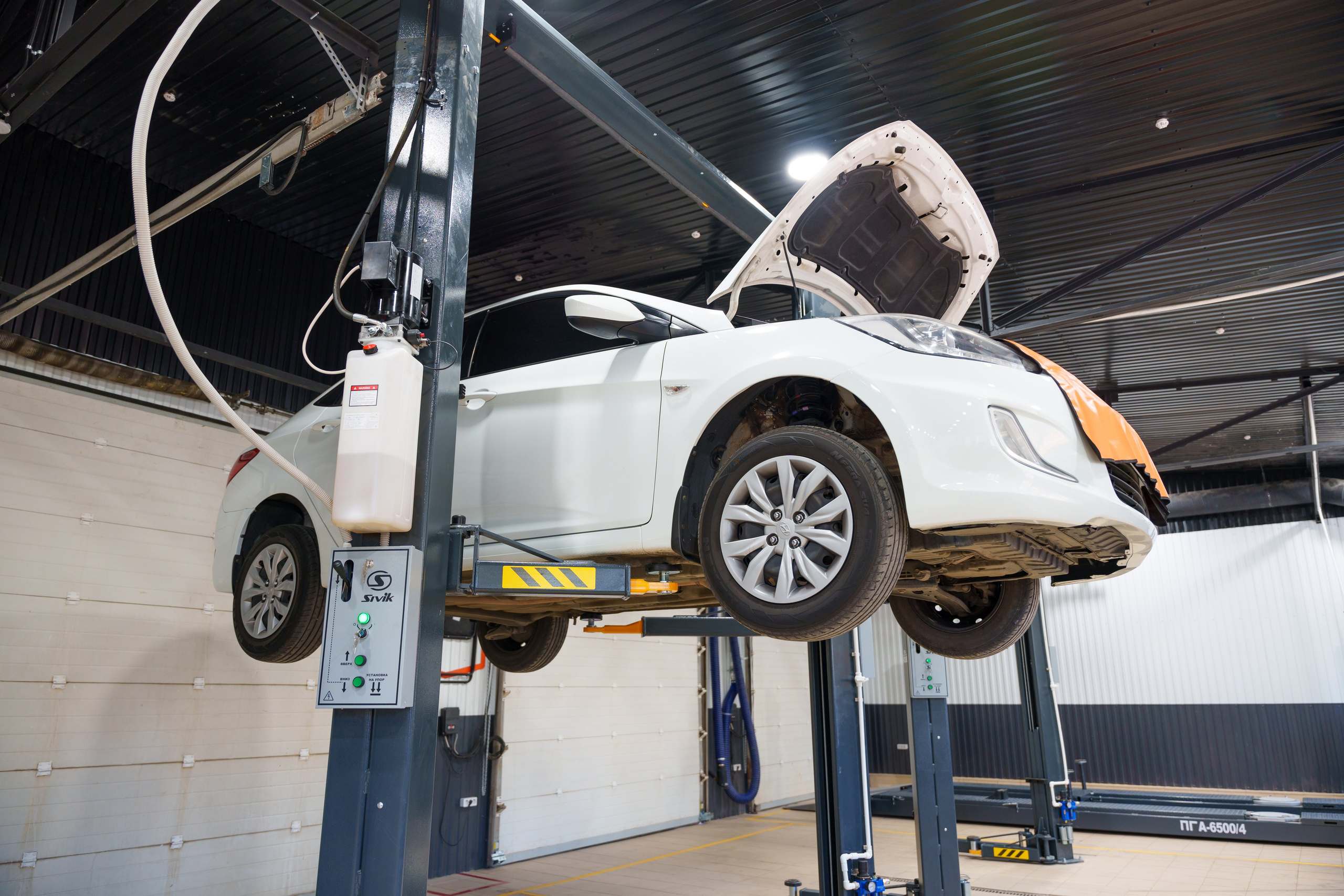 Интерьерная фотосъемка автосервиса Fit Service в Краснодаре — Профессиональная фотосъемка интерьера техцентра в Краснодаресеть СТО. Шедевры для Вас! Фотограф и Видеограф в Краснодаре Пахиев Руслан