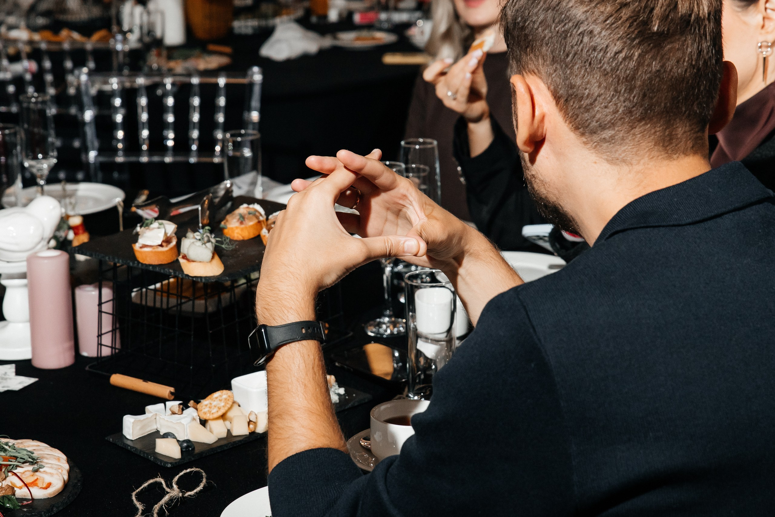 Экспертное игристое. Свадебный и репортажный фотограф в Новосибирске Федор Гладков