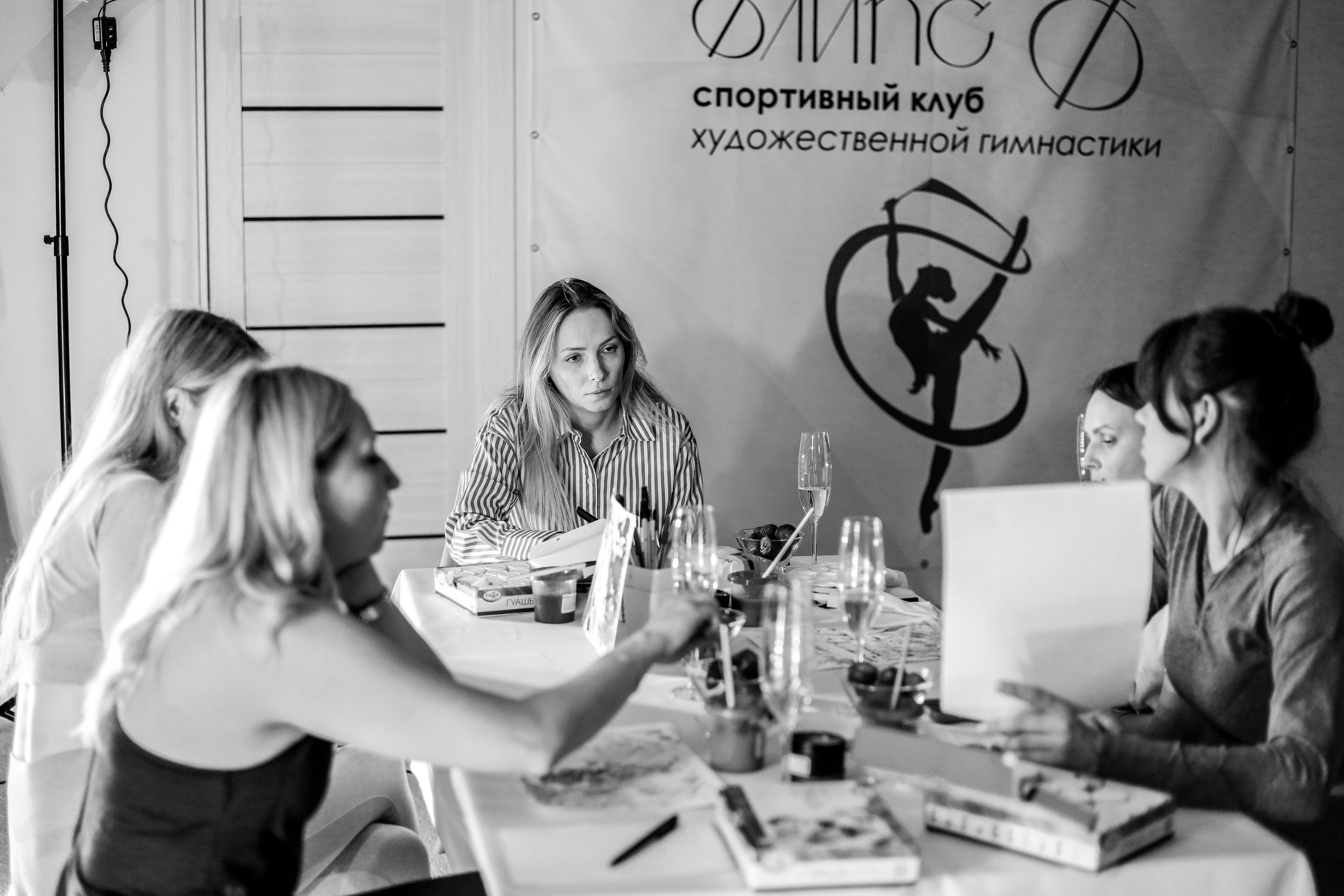 Арт-терапия + аэройога. Фотограф Надршина Лилия