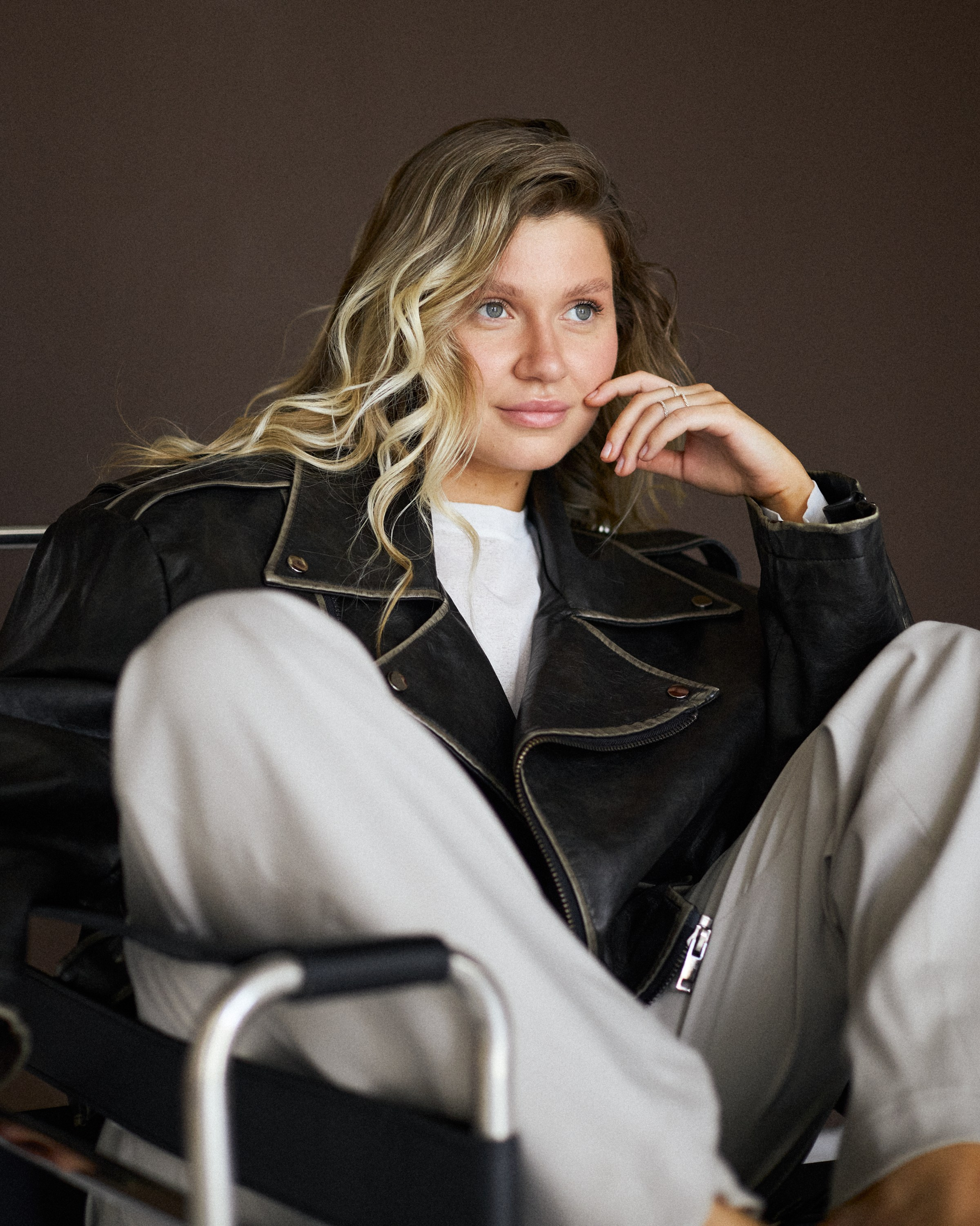 Лиза. Фотограф Екатеринбург Анастасия Жерновская | Маркетплейсы и нейрофото