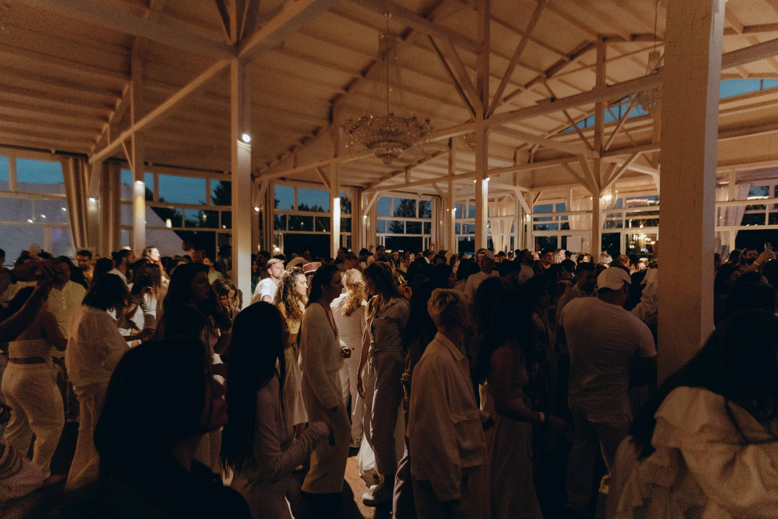 ECSTATIC WHITE 2025. Фотограф Аннё| Москва