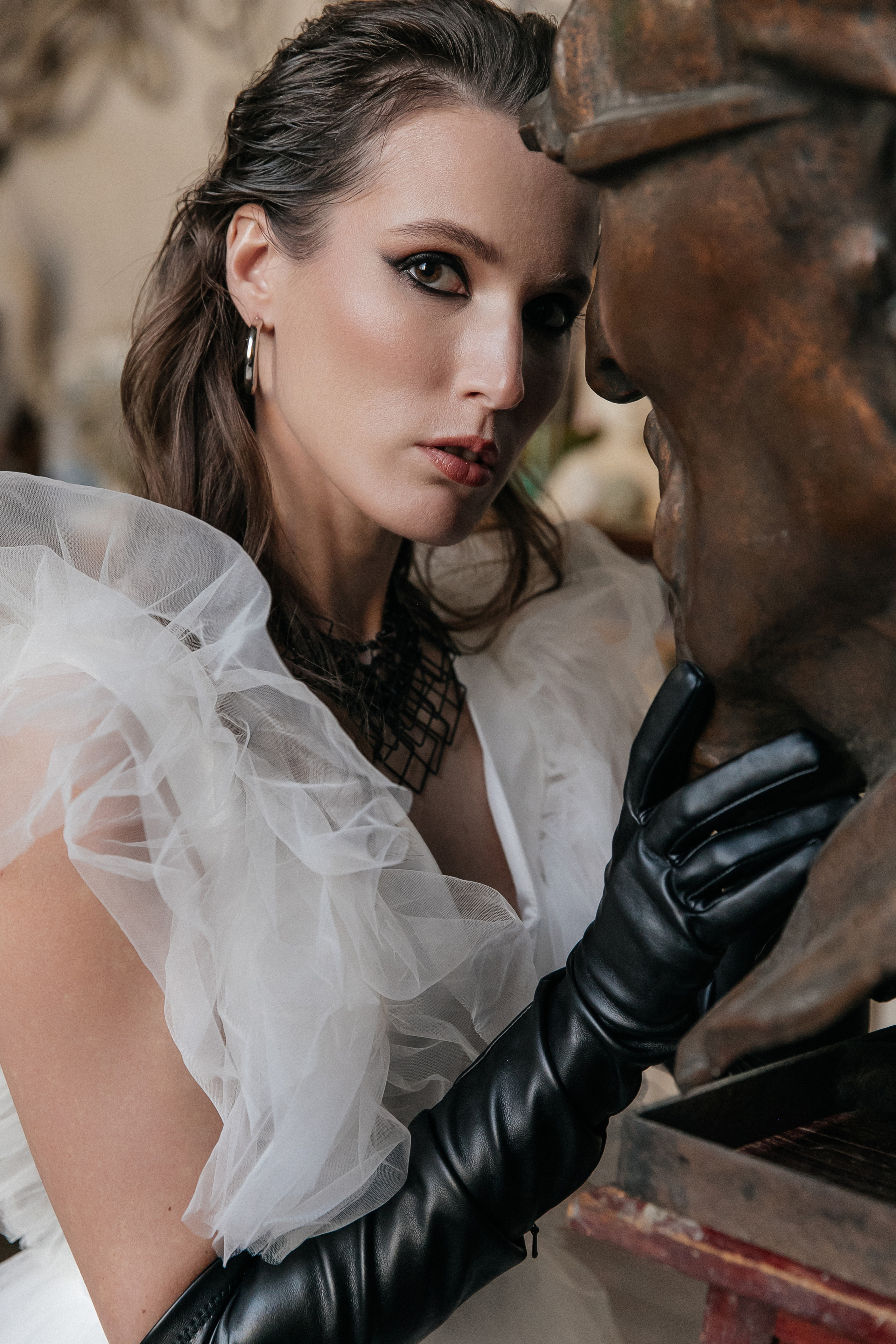 Свадебная фотосессия в мастерской. Свадебный фотограф в Москве Элина Ларченкова. Фото, которые цепляют