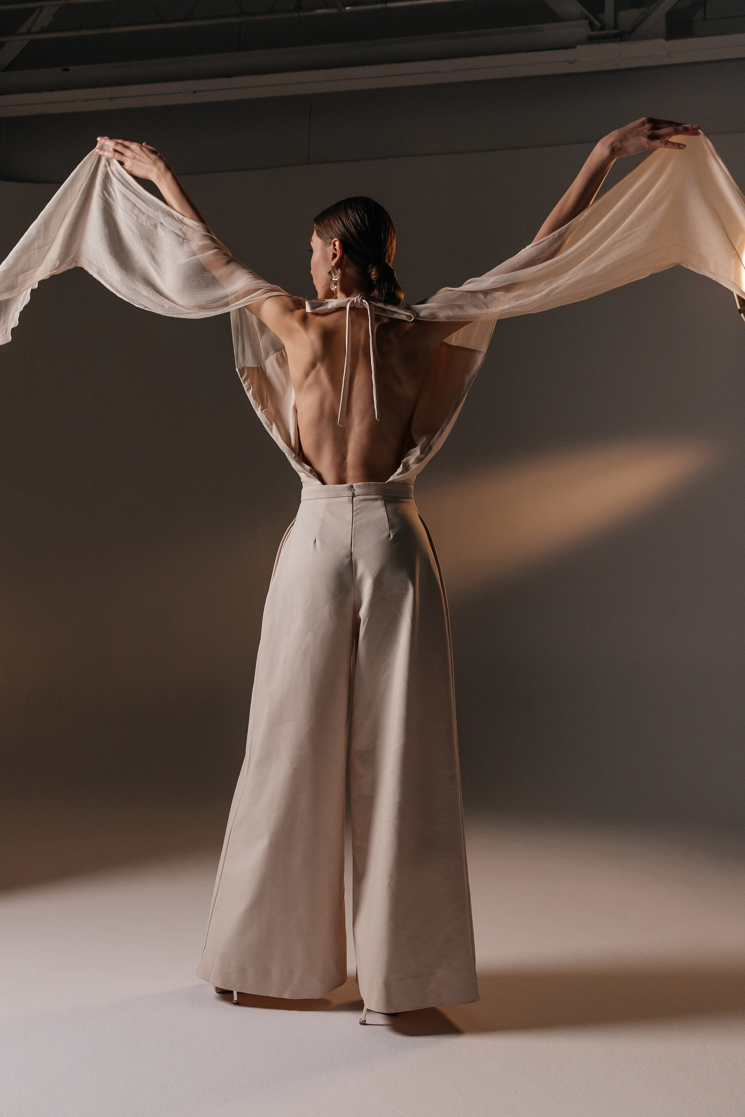 Женский портрет с постоянным светом в студии. Свадебный фотограф в Москве Элина Ларченкова. Фото, которые цепляют