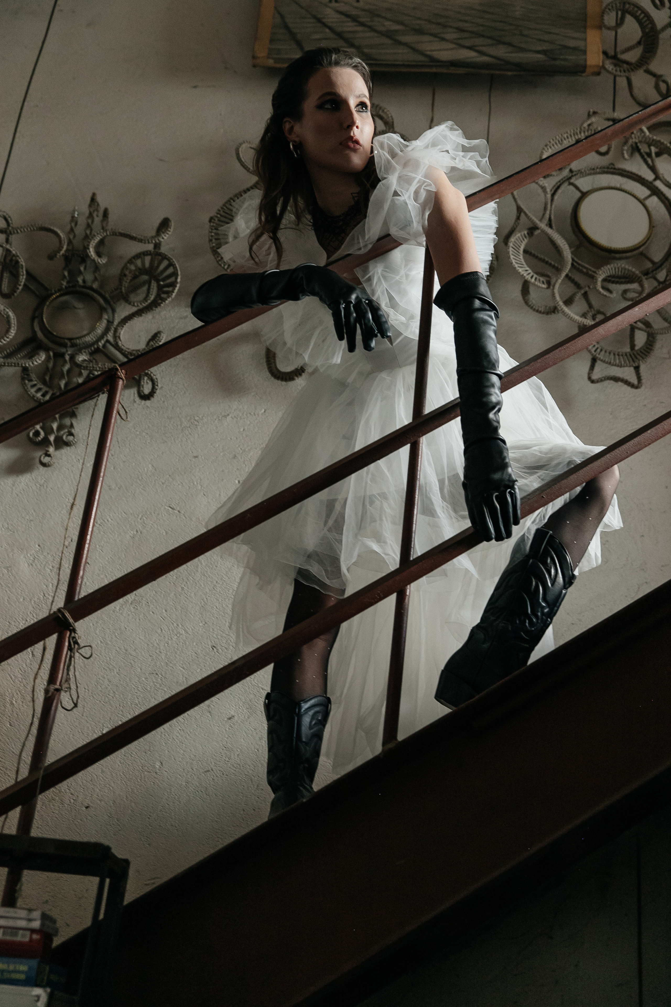 Свадебная фотосессия в мастерской. Свадебный фотограф в Москве Элина Ларченкова. Фото, которые цепляют