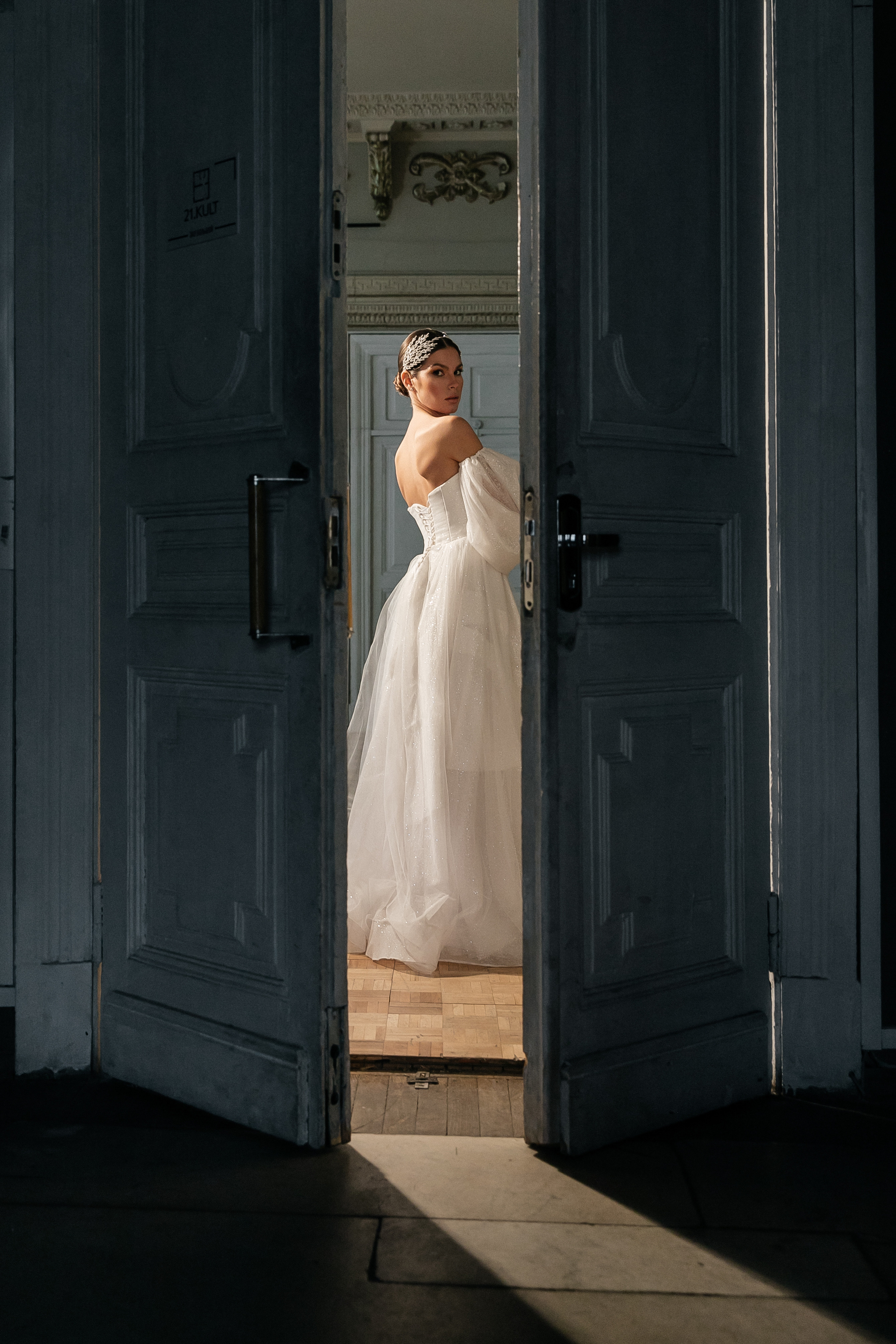 Свадебная фотосессия в студии 21 kult. Свадебный фотограф в Москве Элина Ларченкова. Фото, которые цепляют