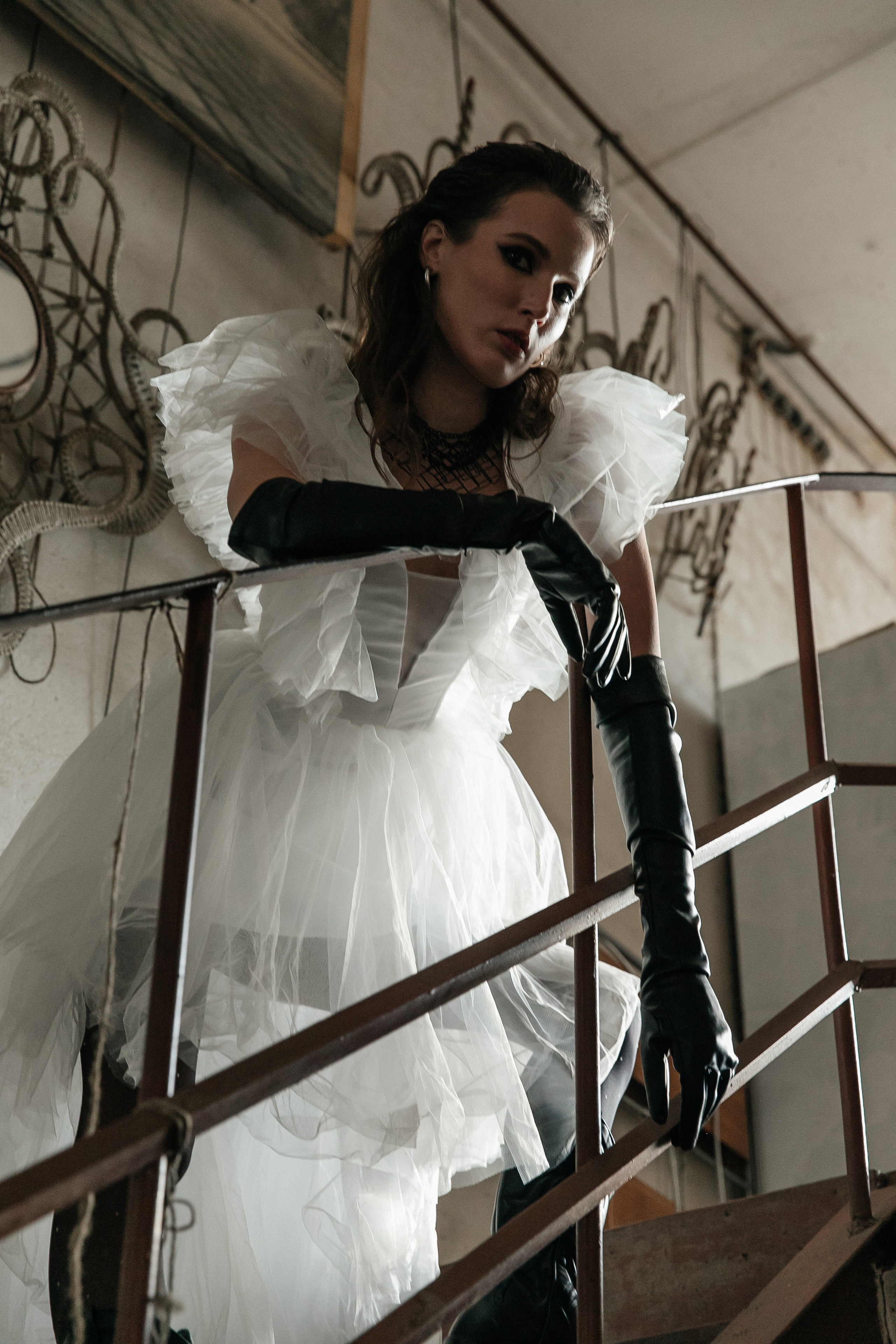 Свадебная фотосессия в мастерской. Свадебный фотограф в Москве Элина Ларченкова. Фото, которые цепляют