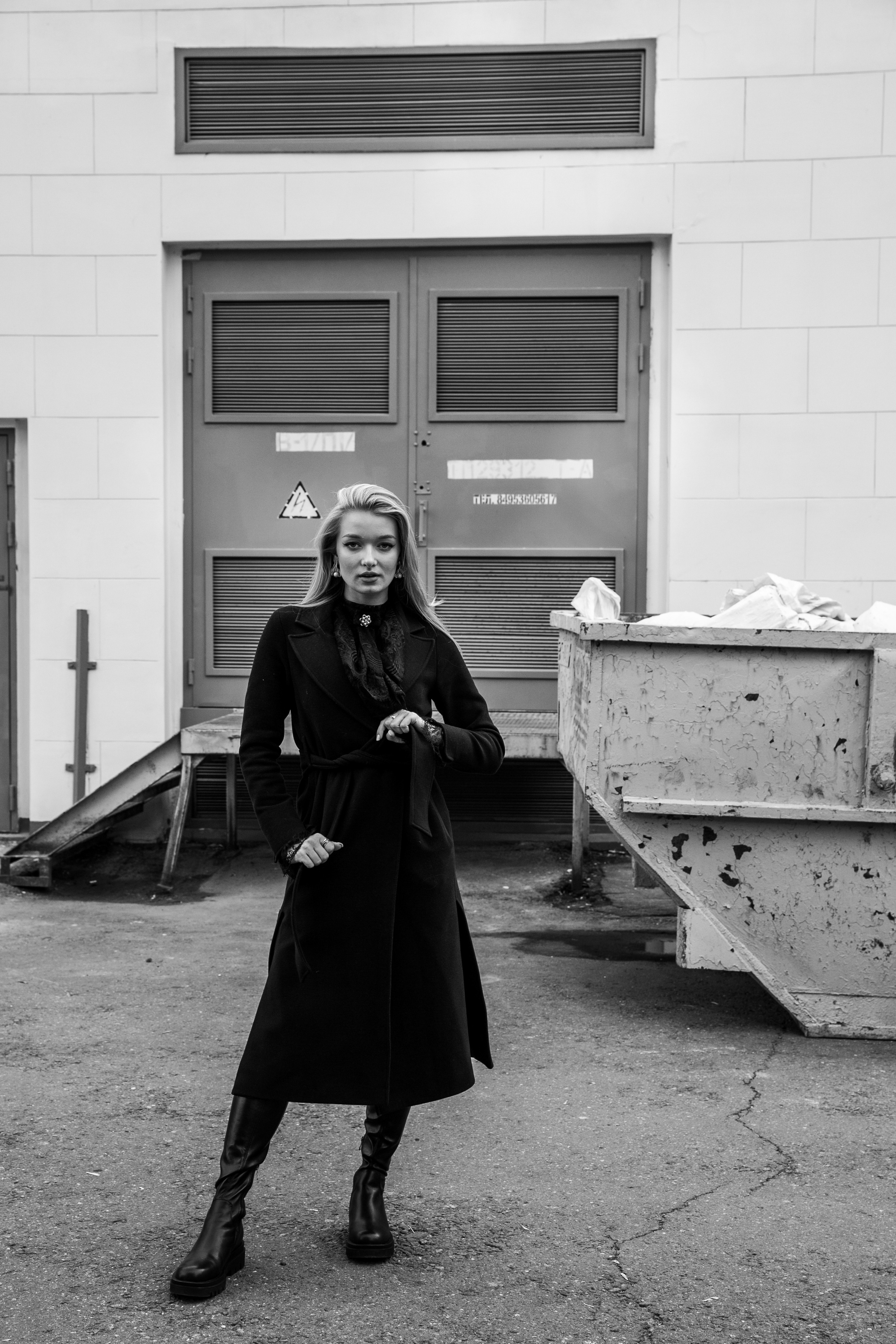 Фотосессия у высотки на Котельнической. Свадебный фотограф в Москве Элина Ларченкова. Фото, которые цепляют