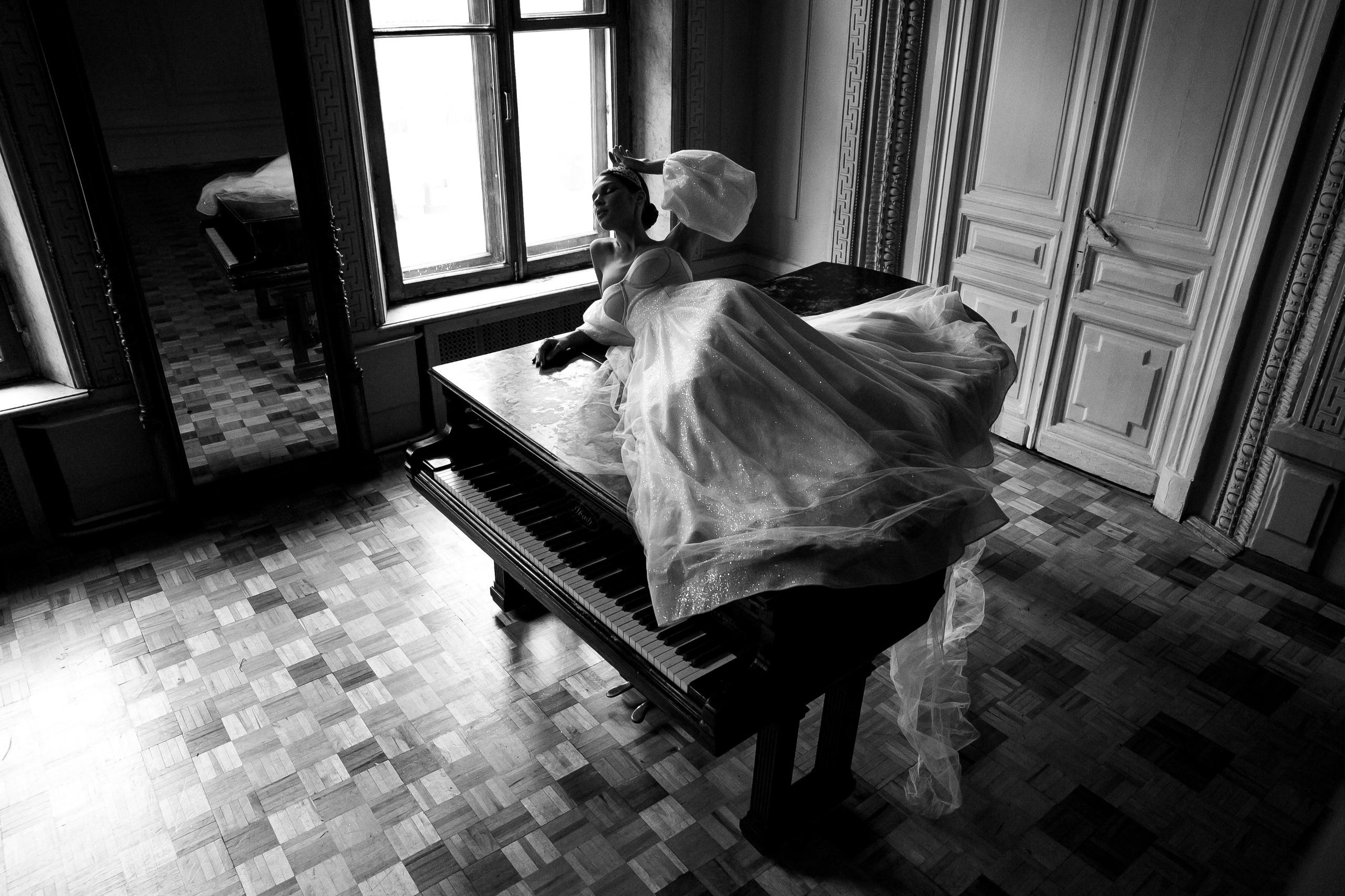 Свадебная фотосессия в студии 21 kult. Свадебный фотограф в Москве Элина Ларченкова. Фото, которые цепляют