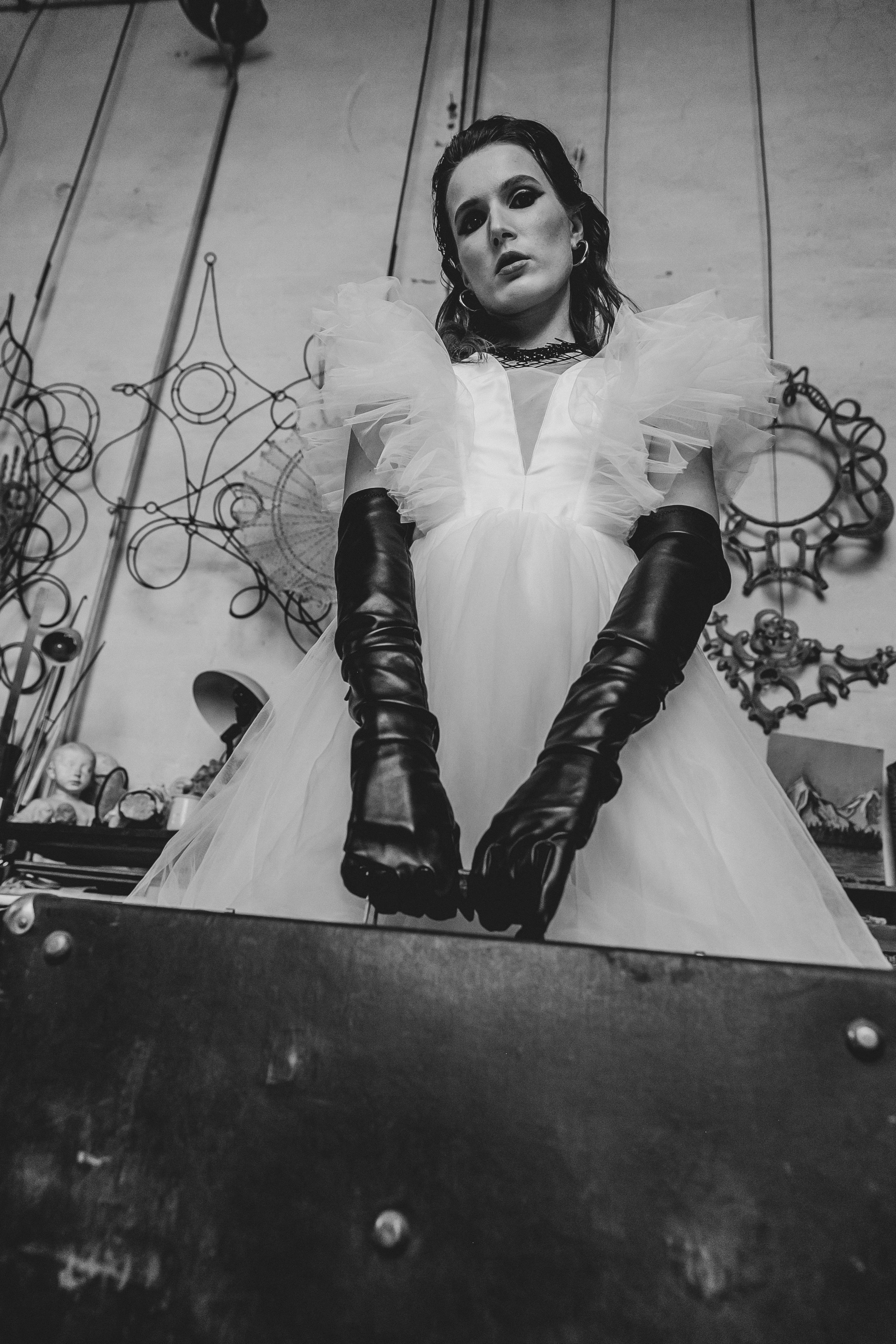 Свадебная фотосессия в мастерской. Свадебный фотограф в Москве Элина Ларченкова. Фото, которые цепляют