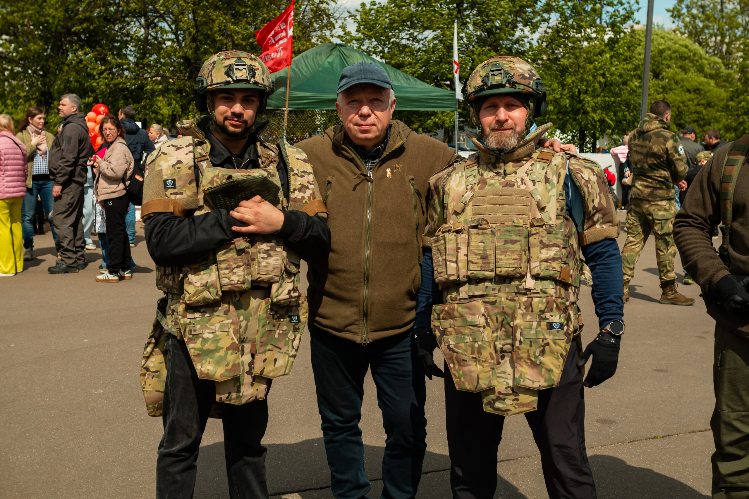 Репортаж с 9 мая 2025 года, День Победы! ВАО Москва. Фотограф Илья Варакин