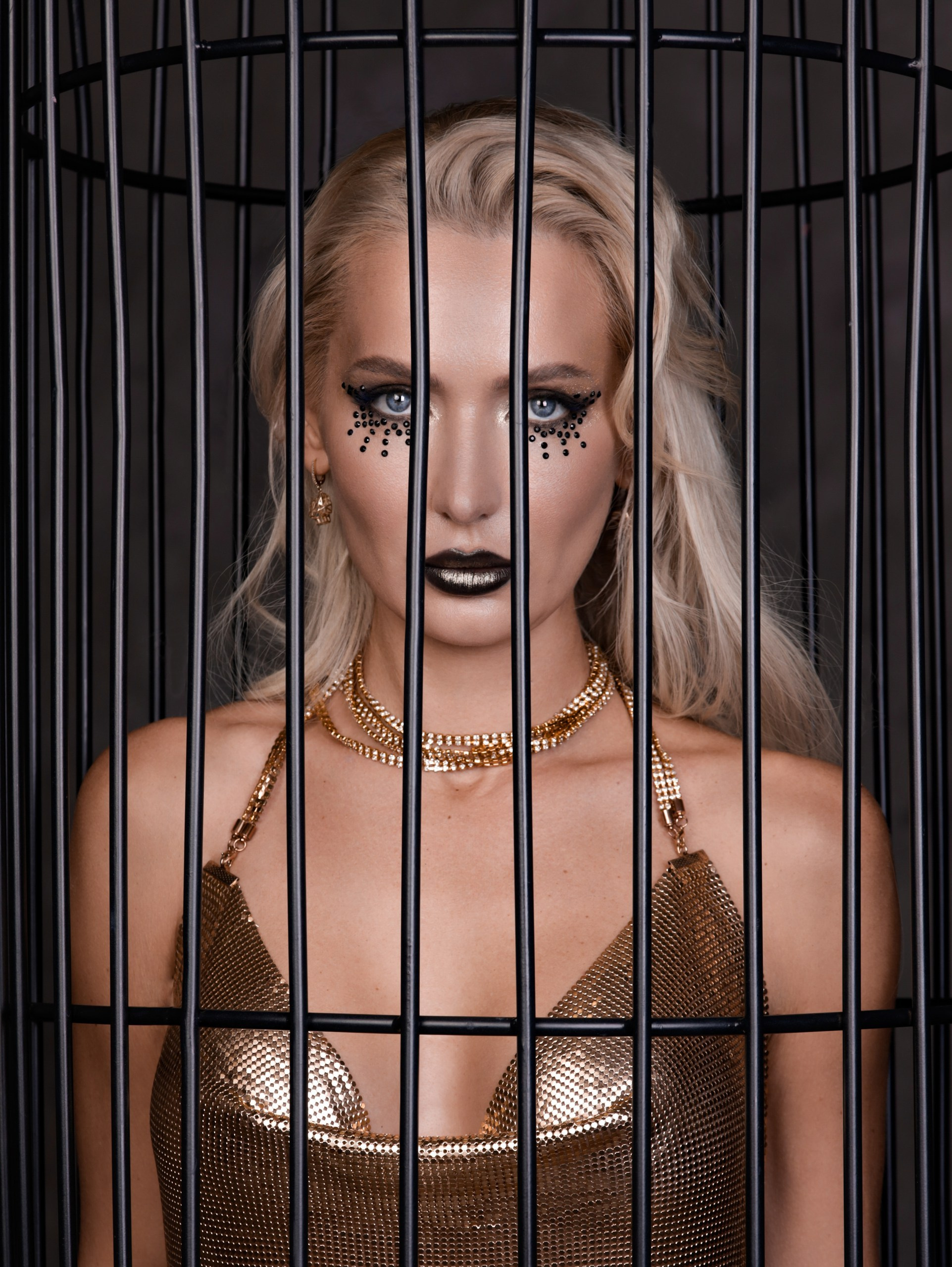 Арт — макияж в москве. СВАДЕБНЫЙ ВИЗАЖИСТ-СТИЛИСТ В МОСКВЕ ПРИЧЕСКИ МАКИЯЖ БРОВИ ВЫЕЗД