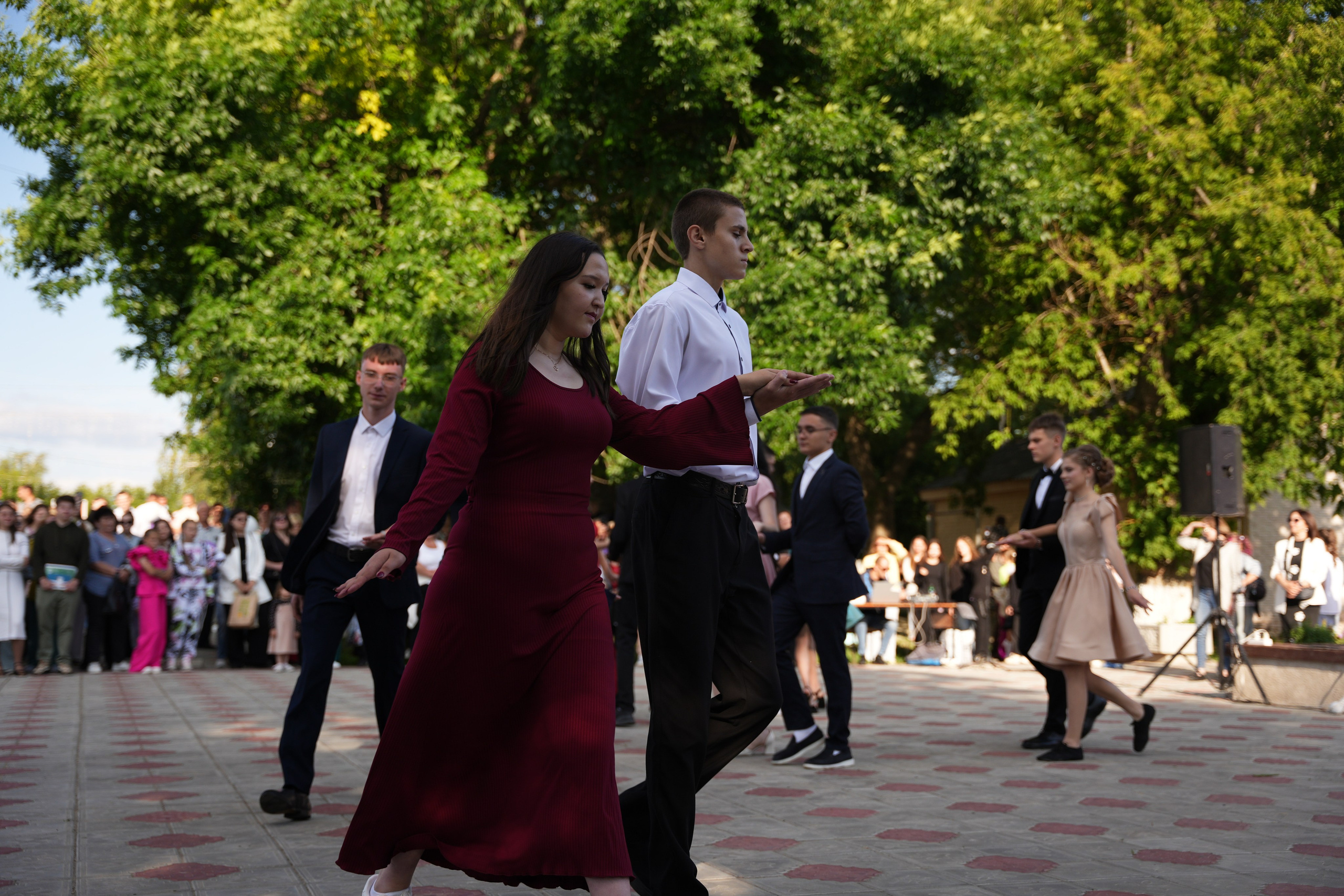 Выпускной в парке. Ольга Плаксина фотограф в Саратове