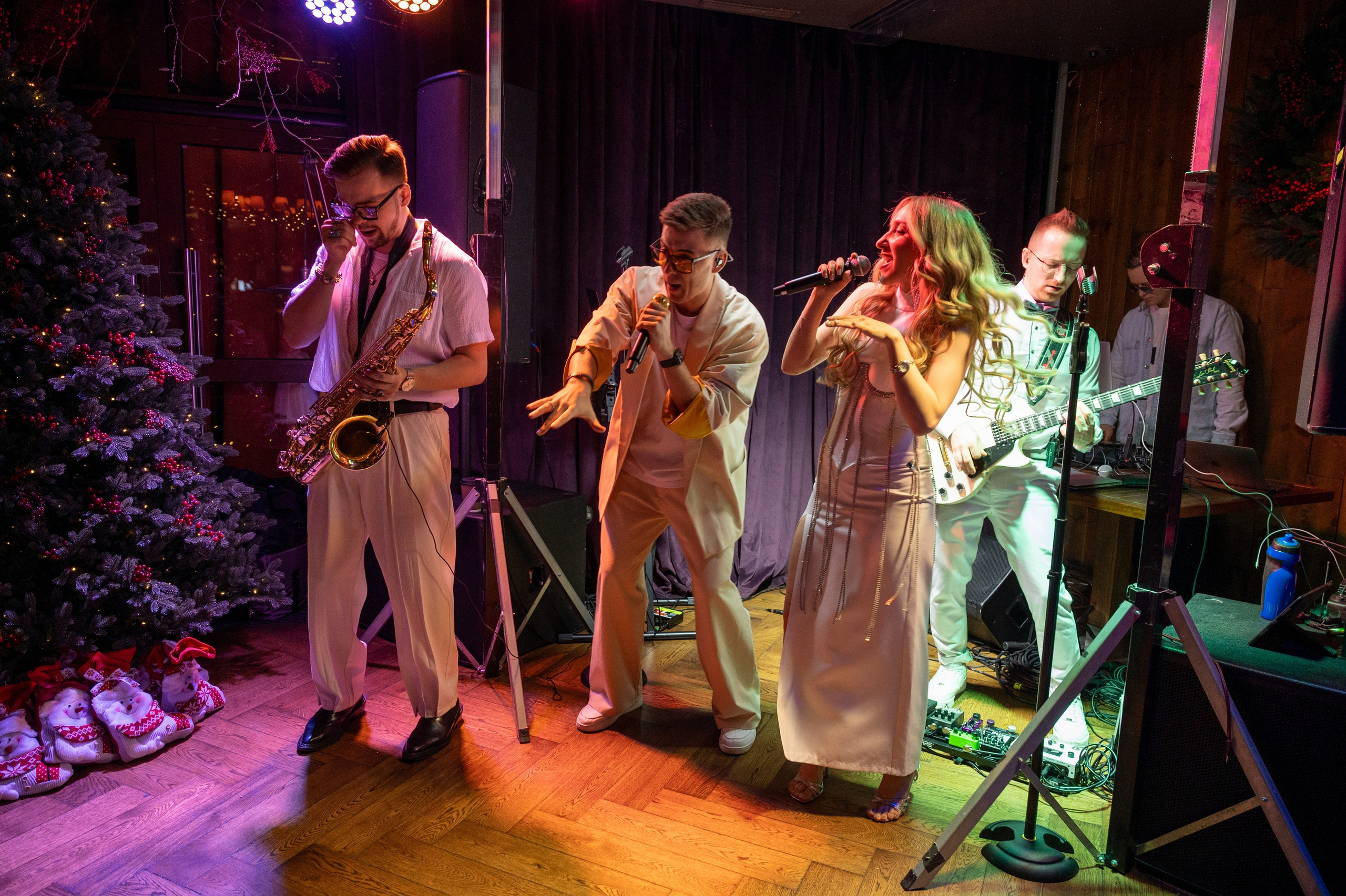 Новый год 2025 в ресторане Red Fox. Репортажный фотограф в Красной Поляне и Сочи Павлюченко Екатерина