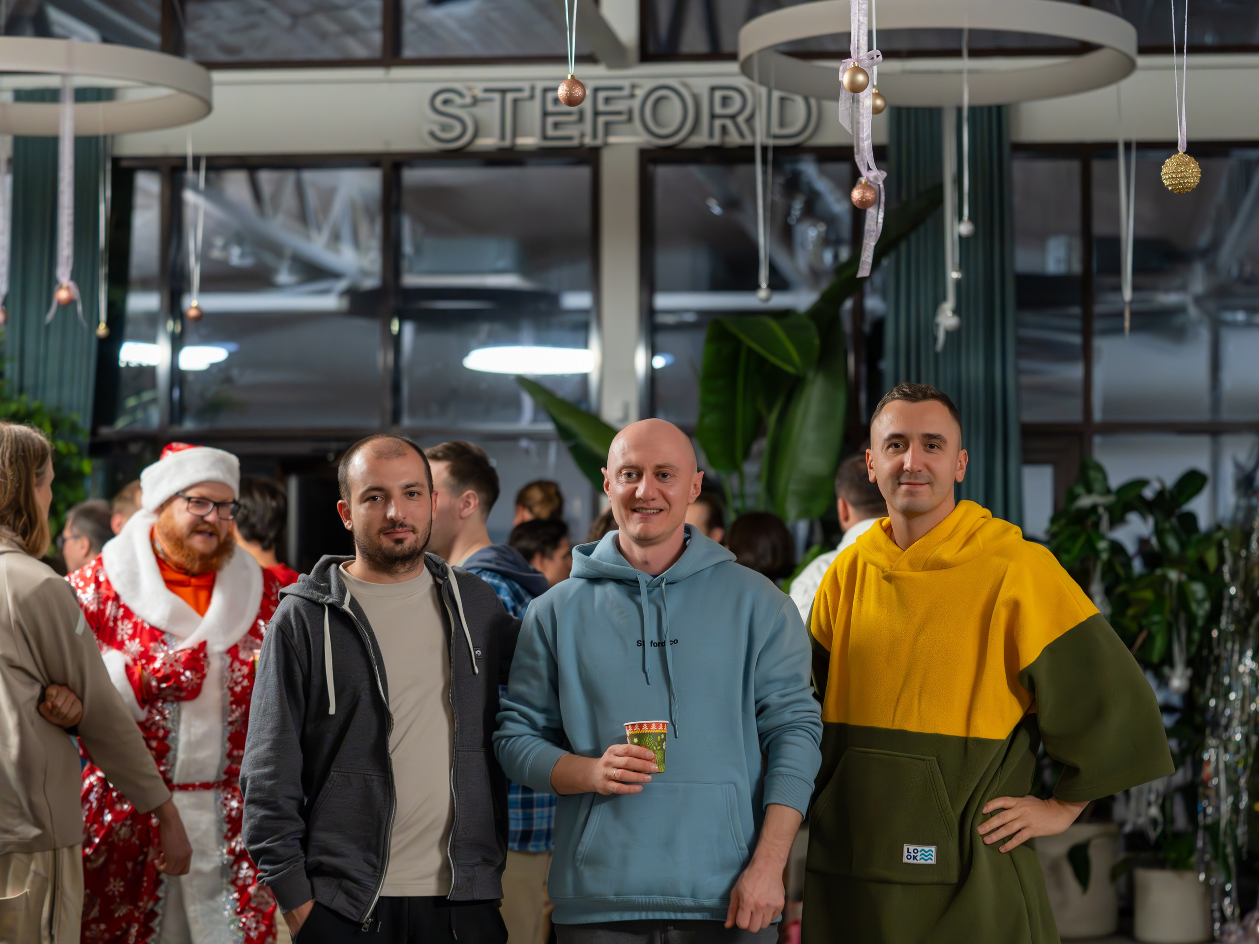 Предновогодняя встреча в пространстве Steford Hub. Репортажный фотограф в Красной Поляне и Сочи Павлюченко Екатерина