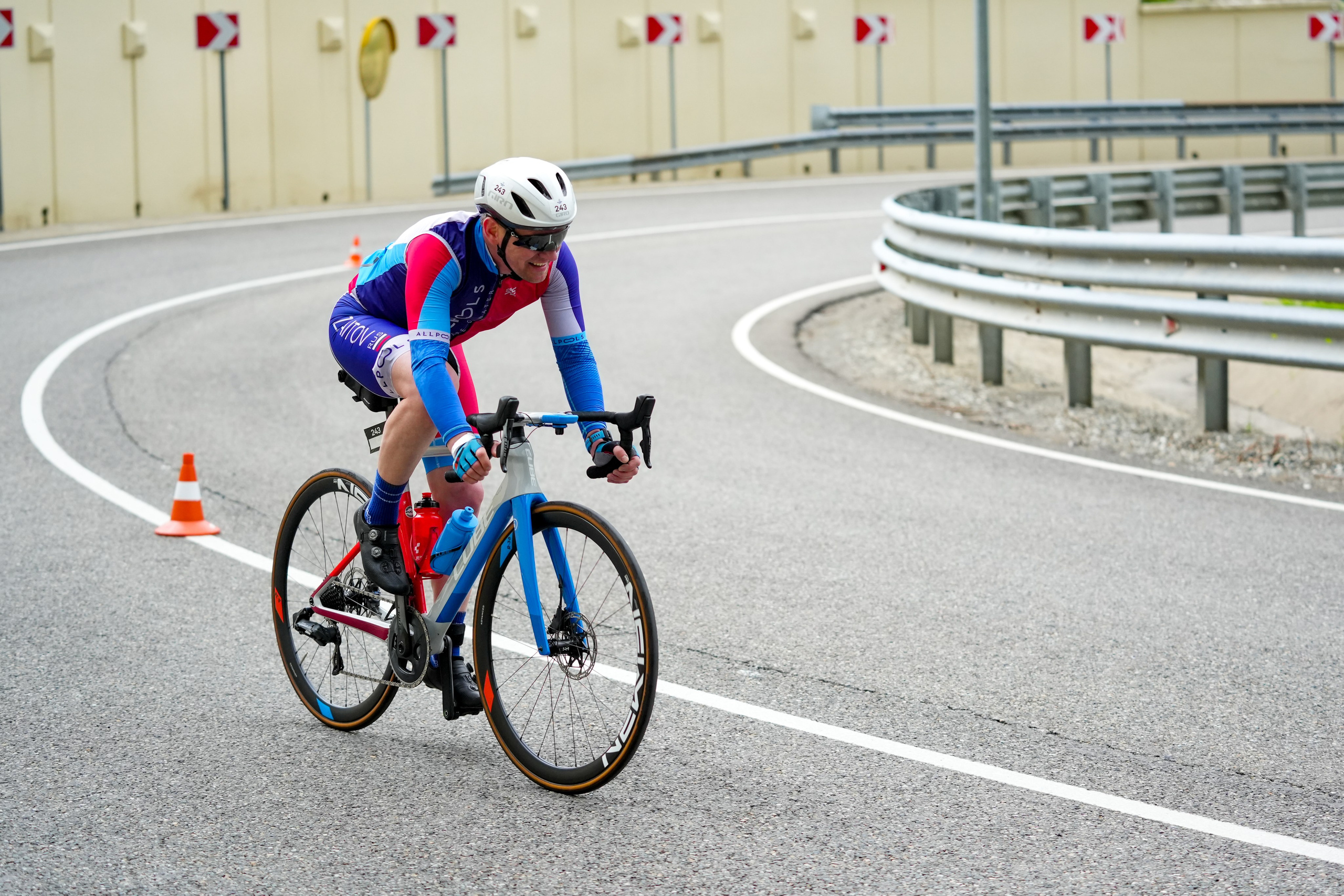 Велогонка «Три горы» на курортах горного кластера Красная Поляна. Репортажный фотограф в Красной Поляне и Сочи Павлюченко Екатерина