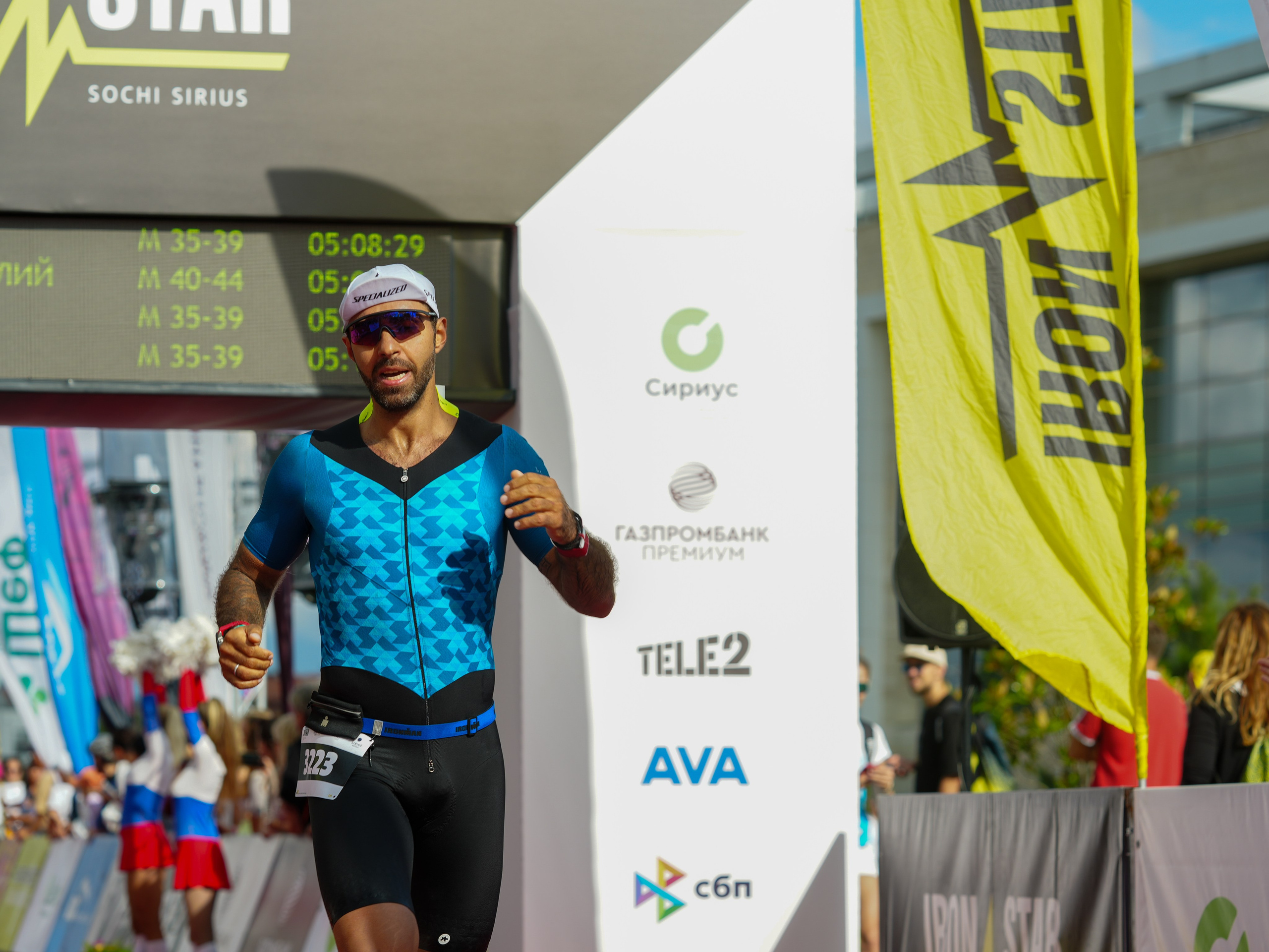 Фотоотчет партнерской интеграции для компании TELE2 на фестивале Ironstar. Репортажный фотограф в Красной Поляне и Сочи Павлюченко Екатерина