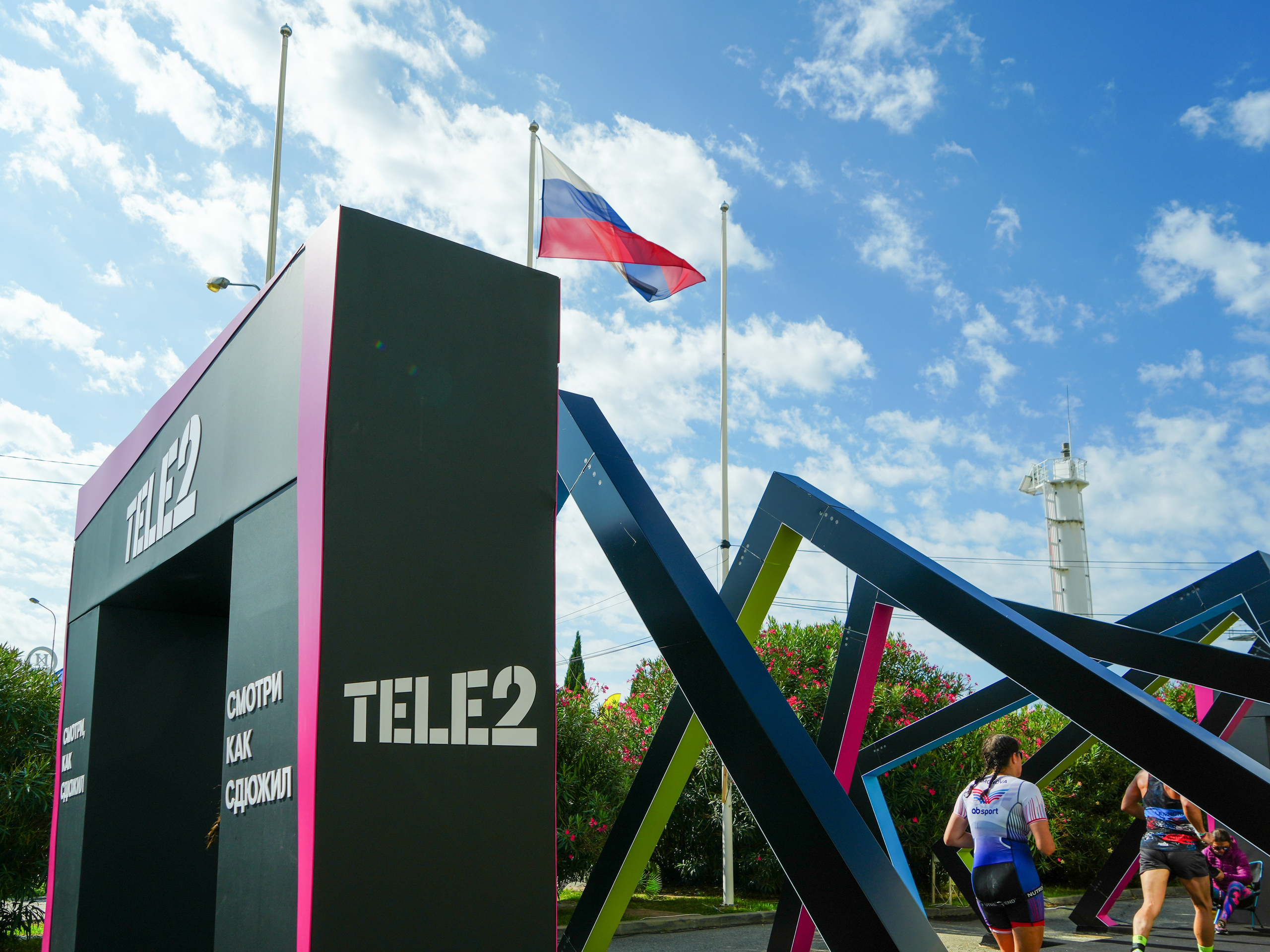 Фотоотчет партнерской интеграции для компании TELE2 на фестивале Ironstar. Репортажный фотограф в Красной Поляне и Сочи Павлюченко Екатерина