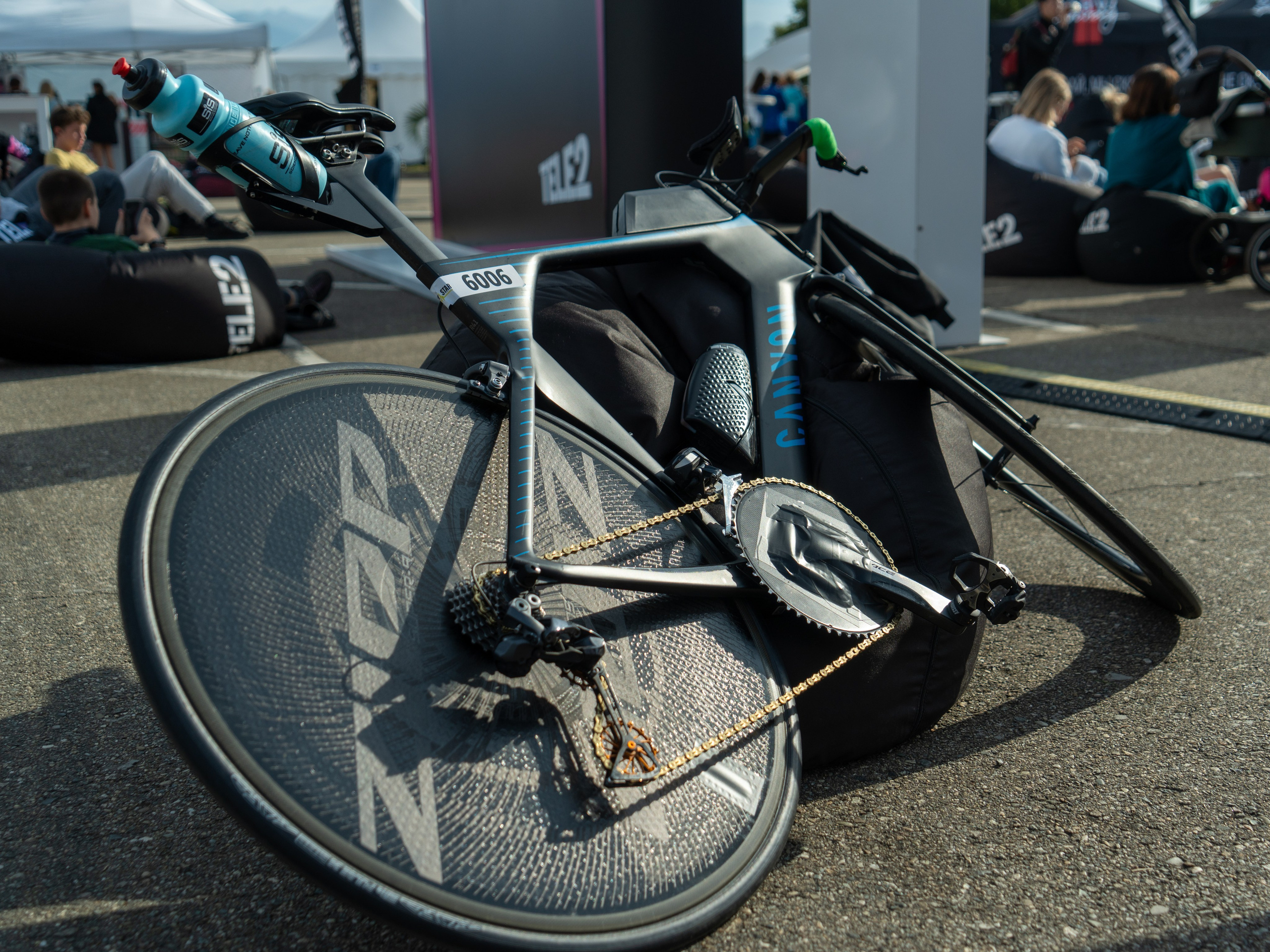 Фотоотчет партнерской интеграции для компании TELE2 на фестивале Ironstar. Репортажный фотограф в Красной Поляне и Сочи Павлюченко Екатерина