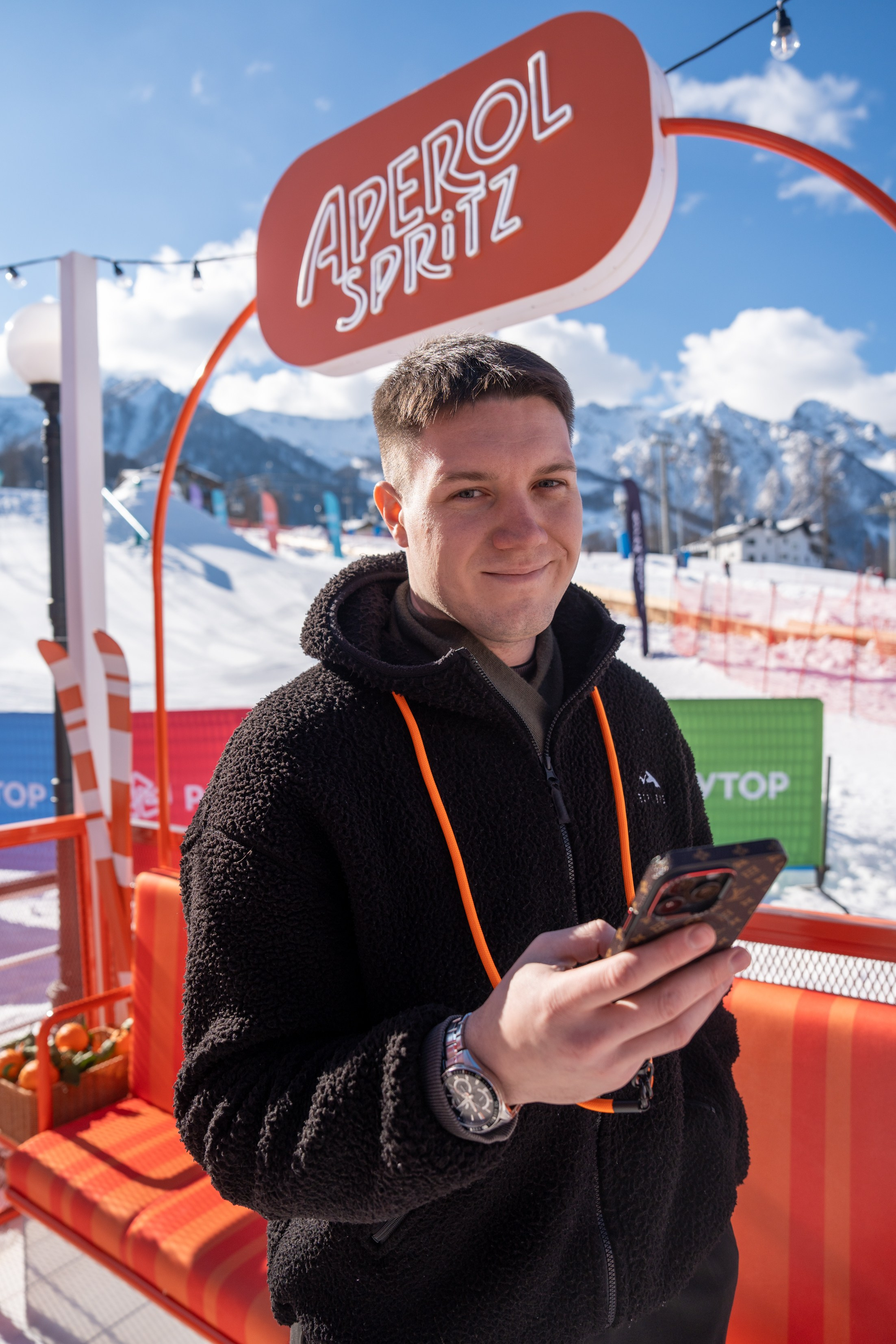 Фотоотчет партнерской интеграции Aperol Spritz на Роза Фест 2025. Репортажный фотограф в Красной Поляне и Сочи Павлюченко Екатерина