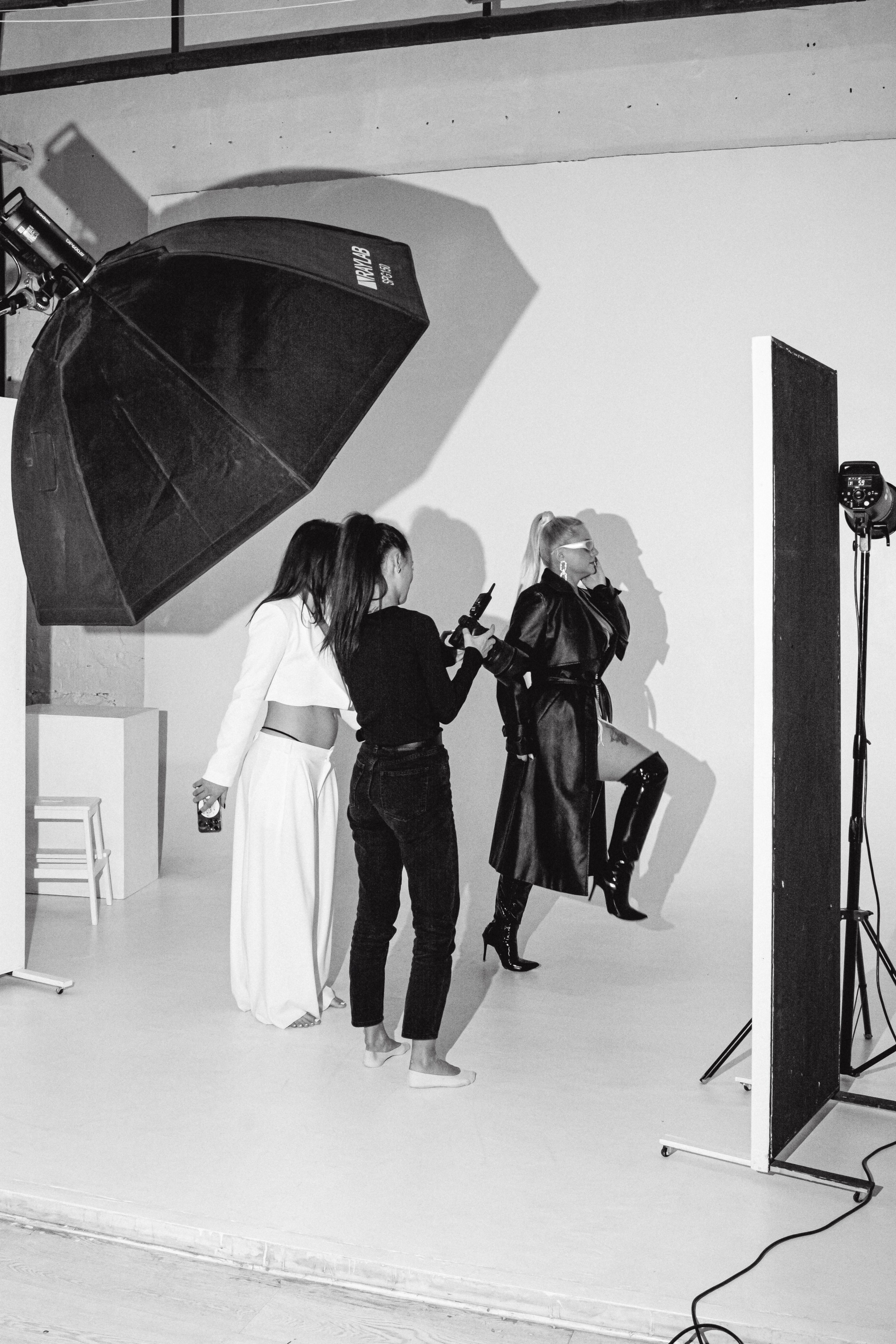 Фэшн-съёмка участниц Миссис Бизнес Гатчина 2023. Портретный фотограф в Санкт-Петербурге Дмитриева Наталия